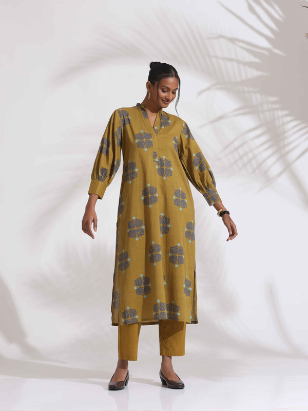 trueBrowns Green Cotton Print Straight Kurta Set