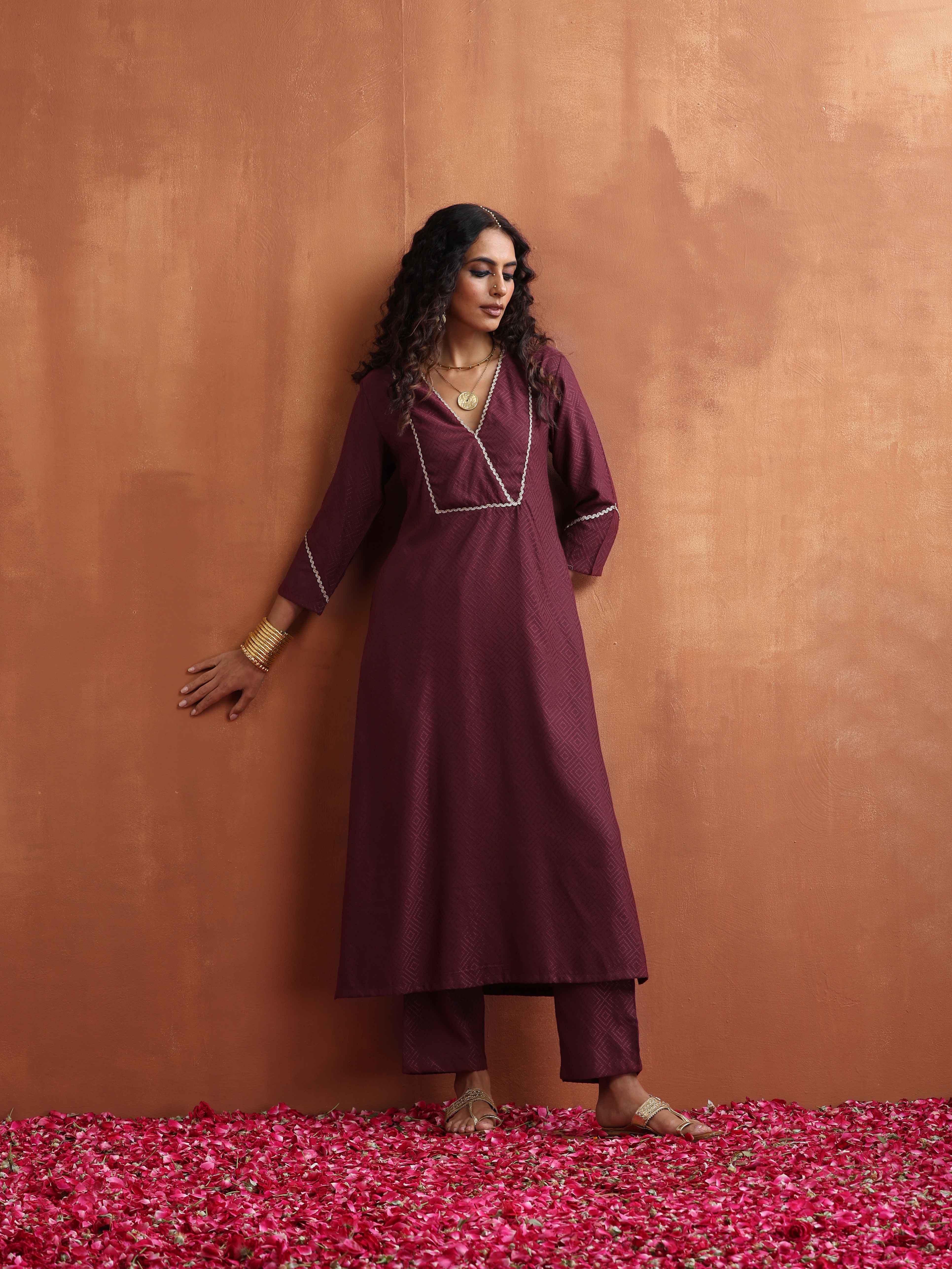 trueBrowns Maroon Straight Kurta Set - Distacart