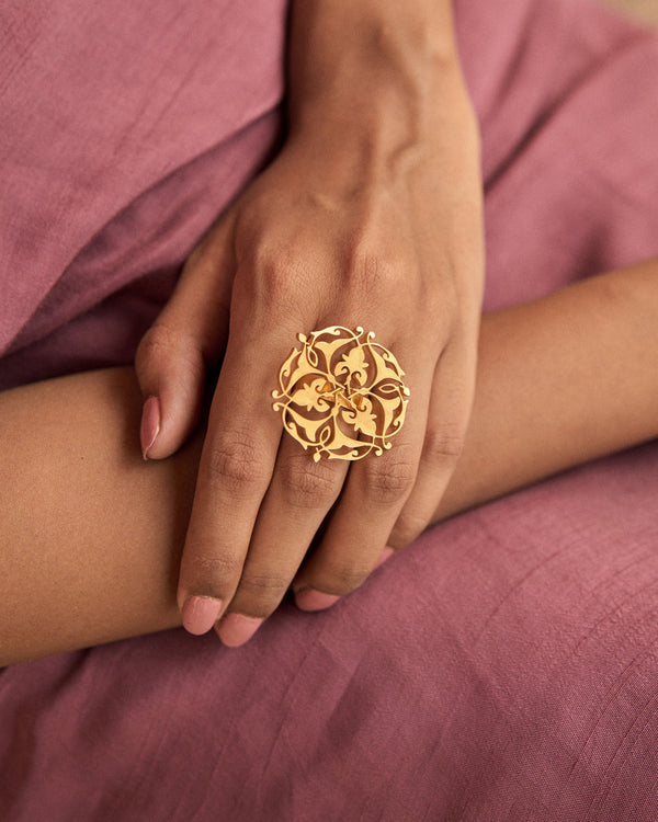 trueBrowns Gold-Polished Circle Ring - Distacart