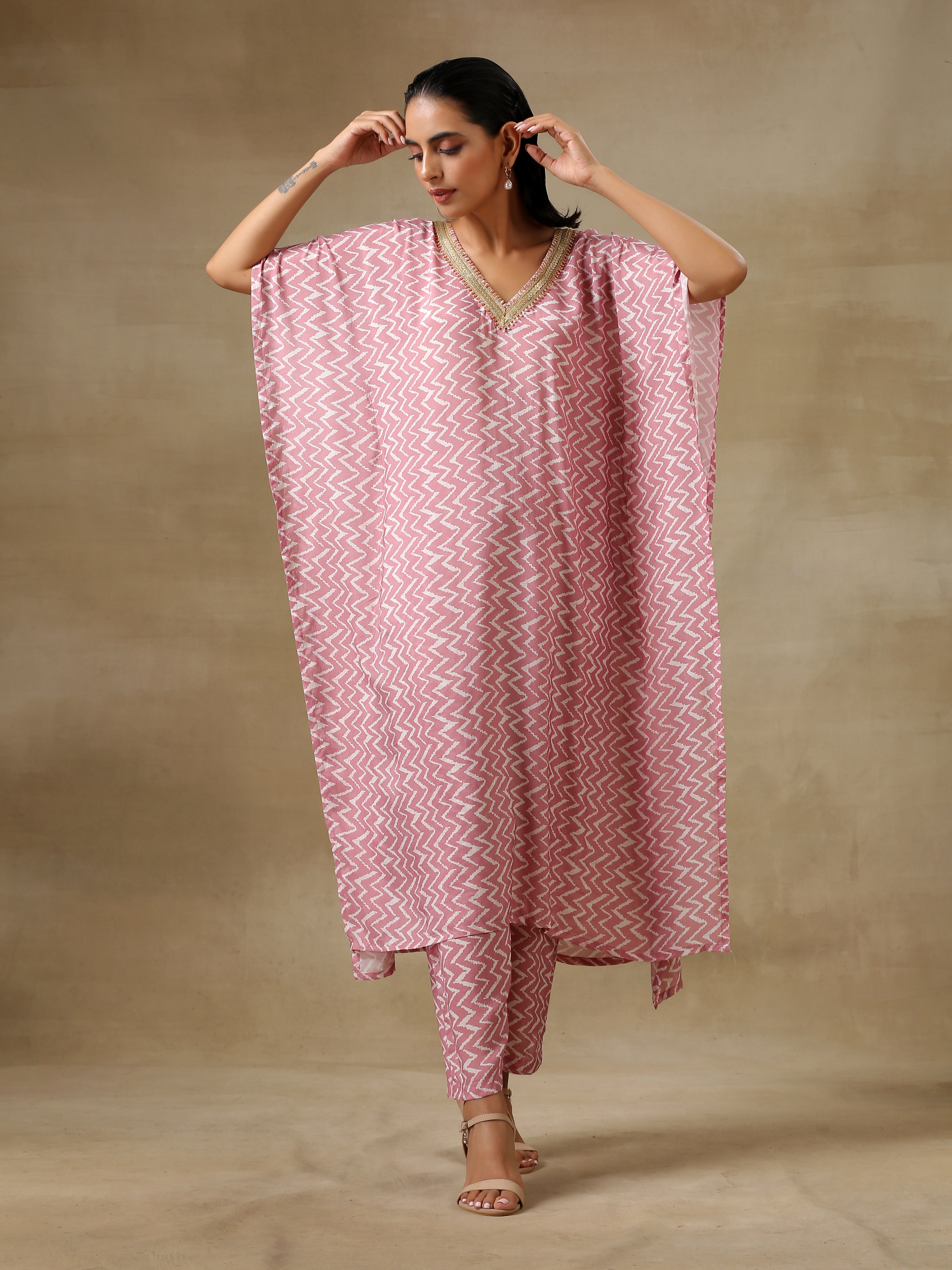 trueBrowns Light Mauve Bandhani Printed Silk Kaftan Kurta Pant Set - Distacart