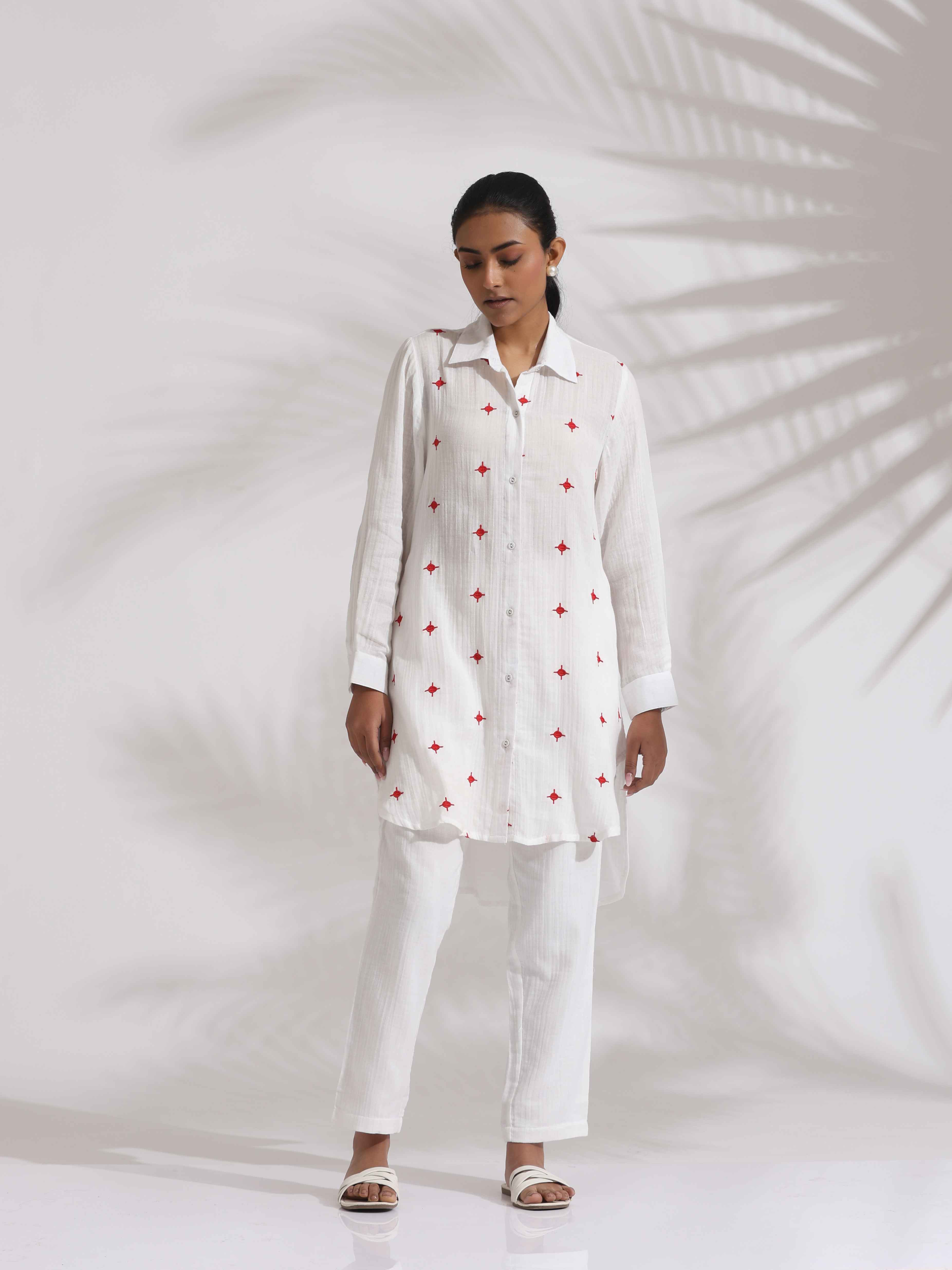 trueBrowns White Cotton Embroidered Kurta Co-ord Set - Distacart