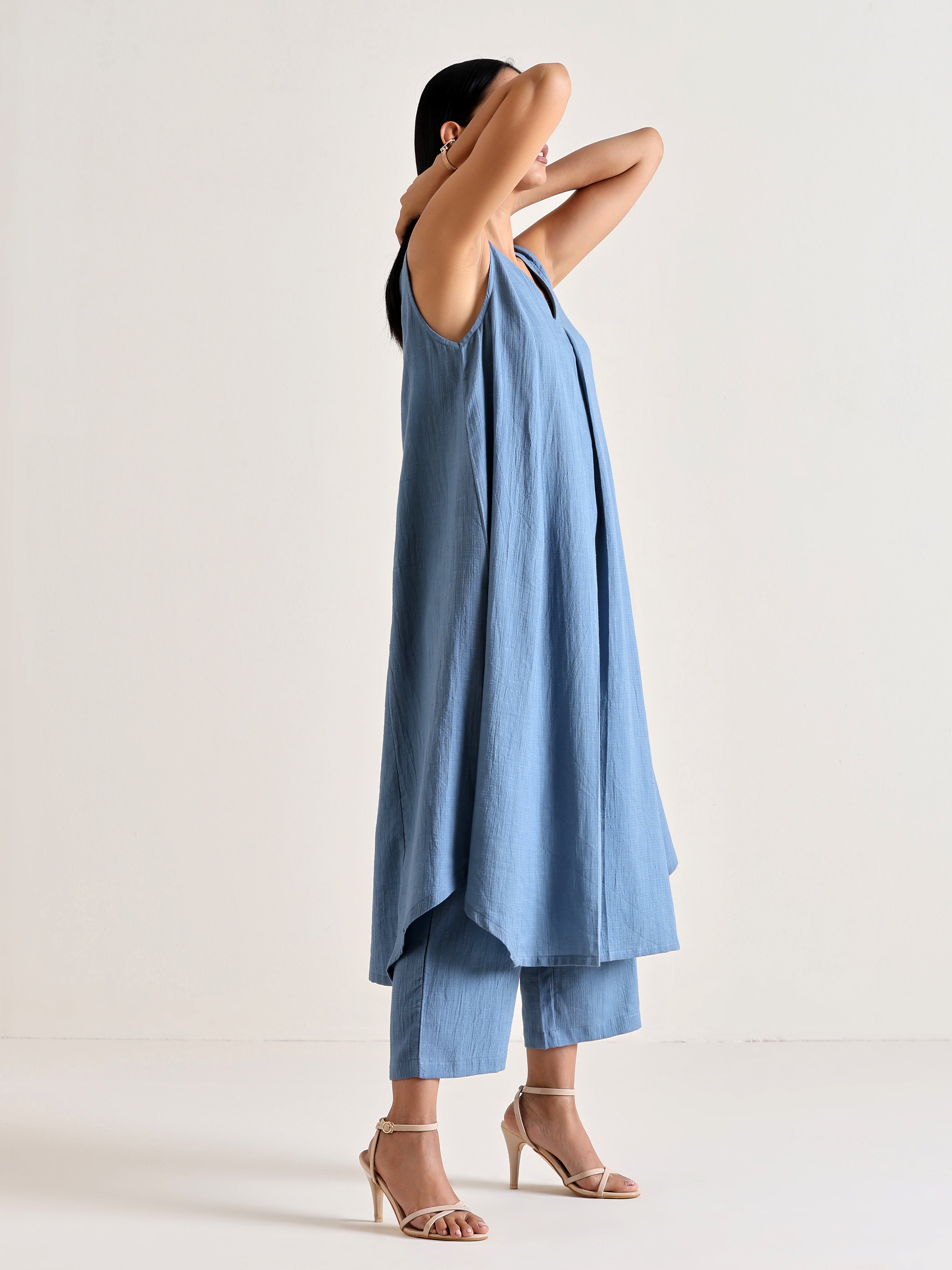 trueBrowns Light Blue Sleeveless Flared Kurta Pant Set - Distacart