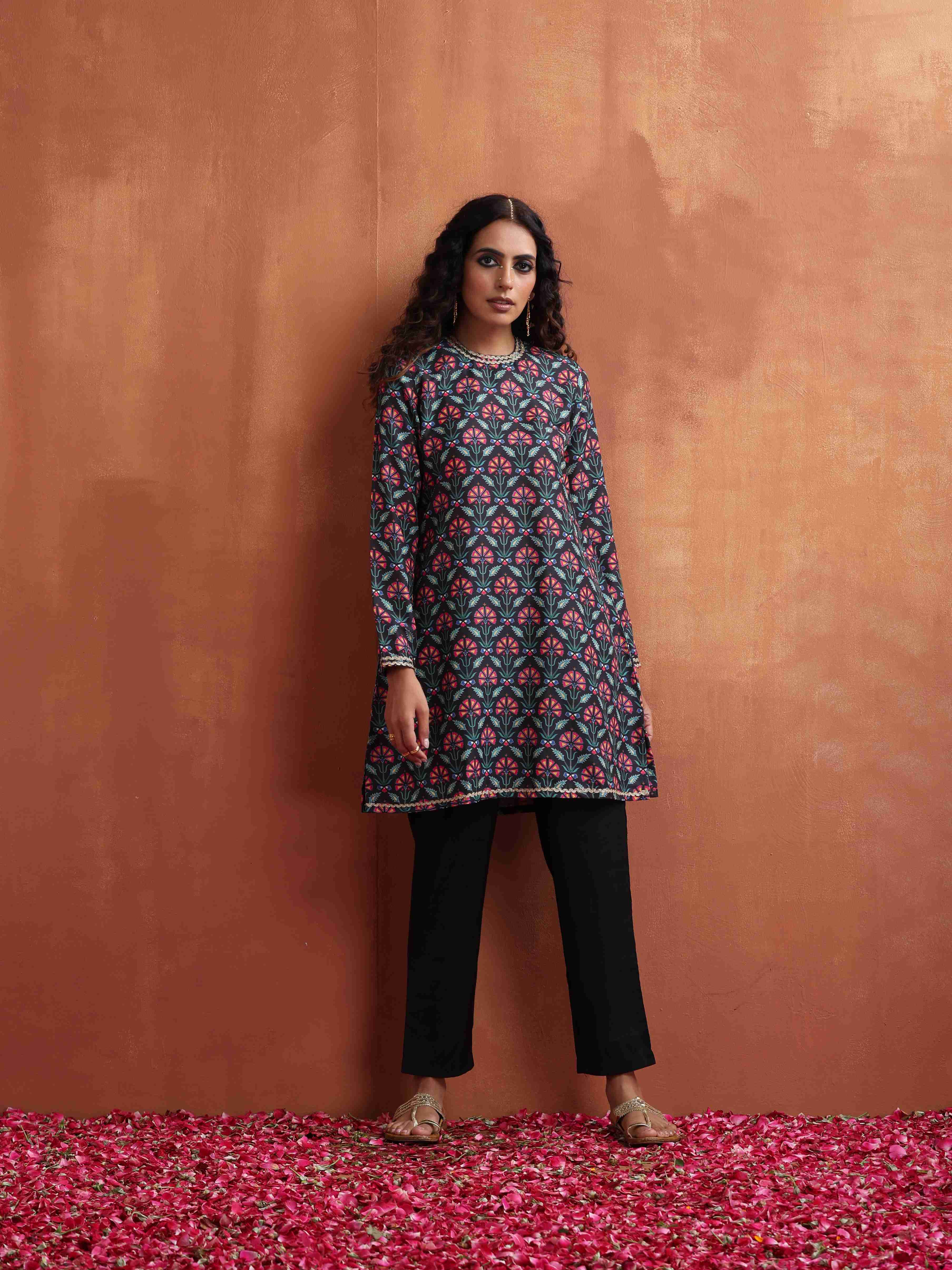 trueBrowns Black Floral Print Co-ord Set - Distacart