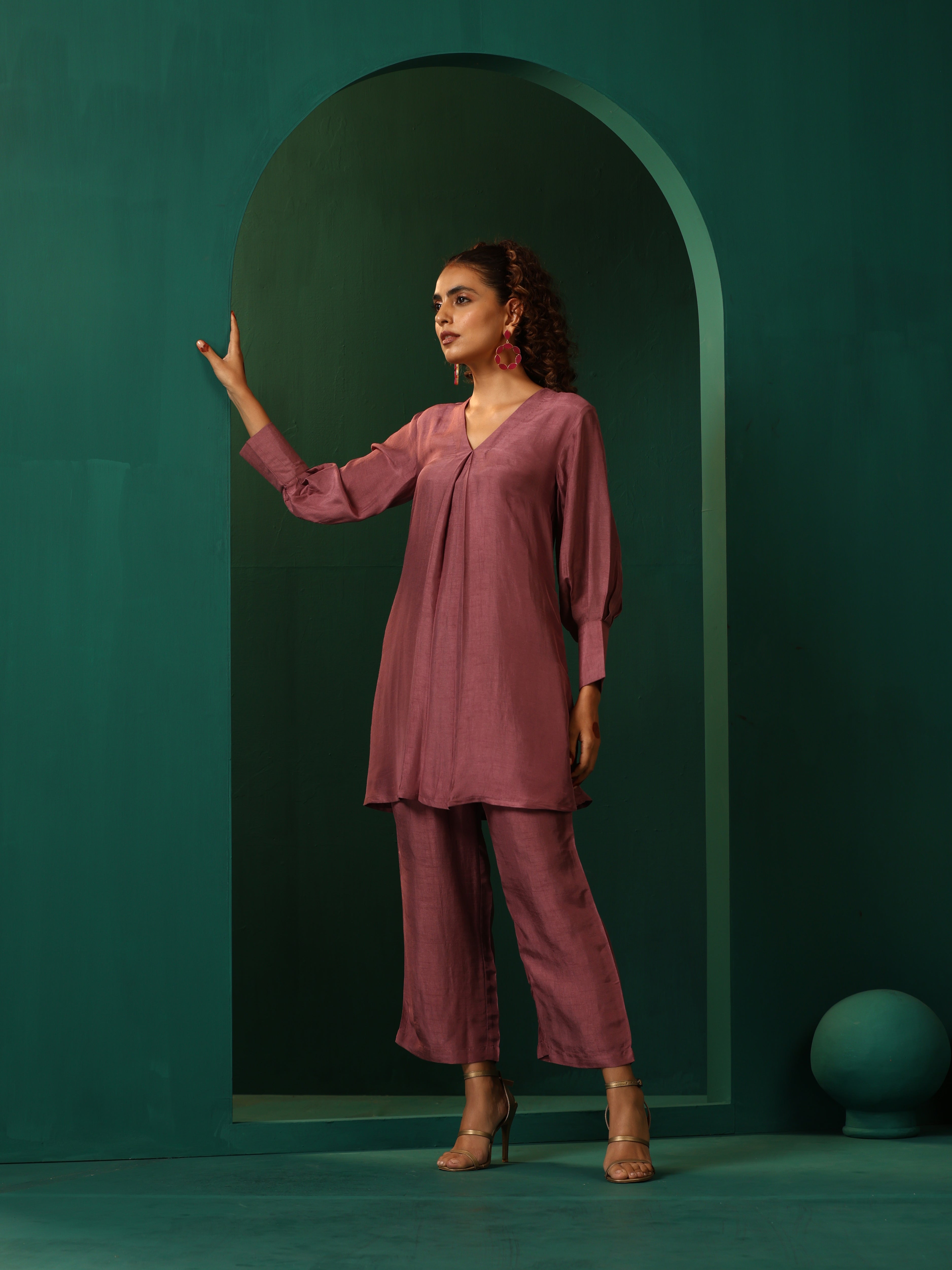 trueBrowns Light Mauve Silk Front Pleat Co-ord Set - Distacart
