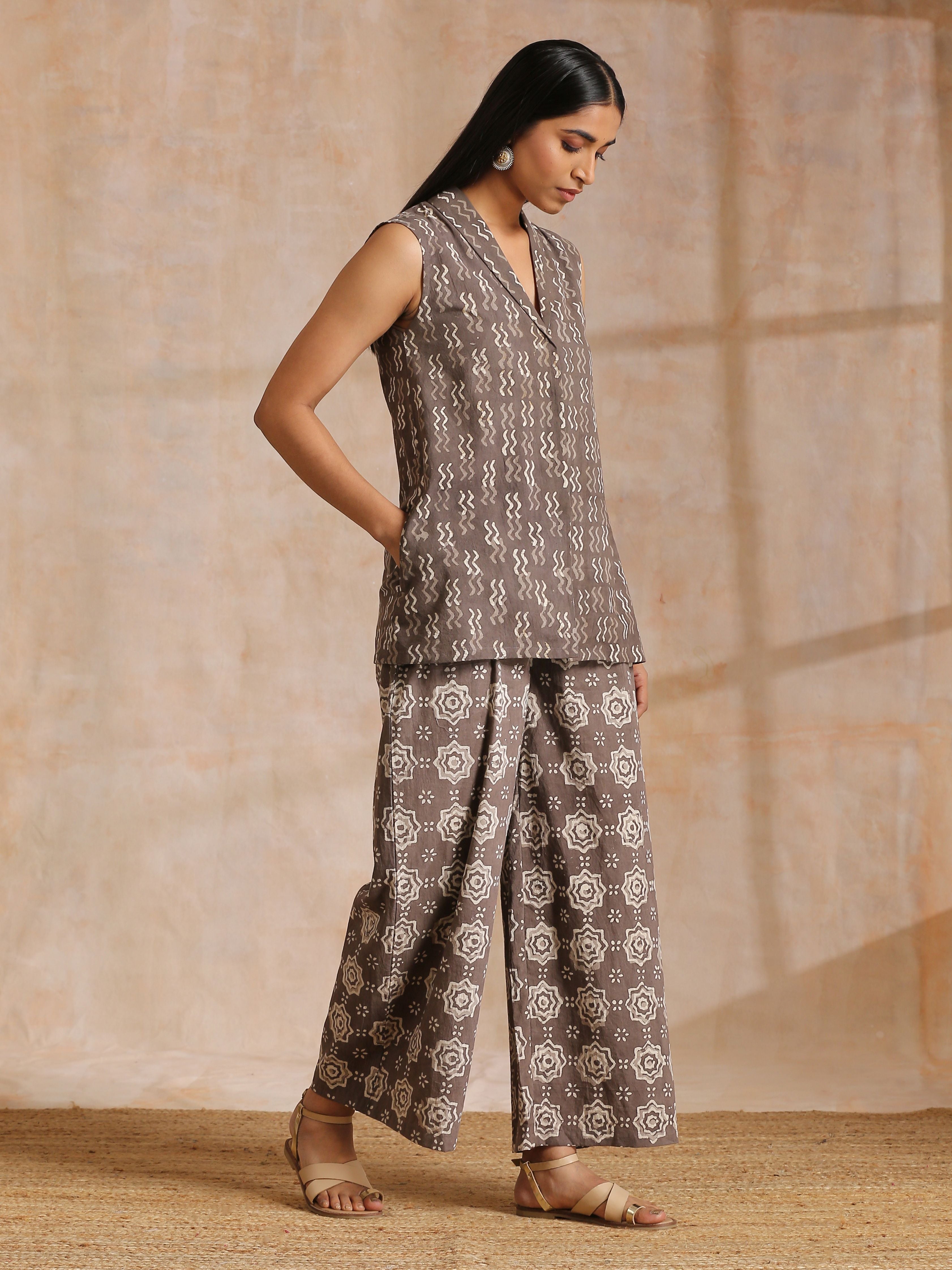 trueBrowns Clay Dabu Zig-Zag Motifs Print Cotton Sleeveless Jacket Pant Set - Distacart