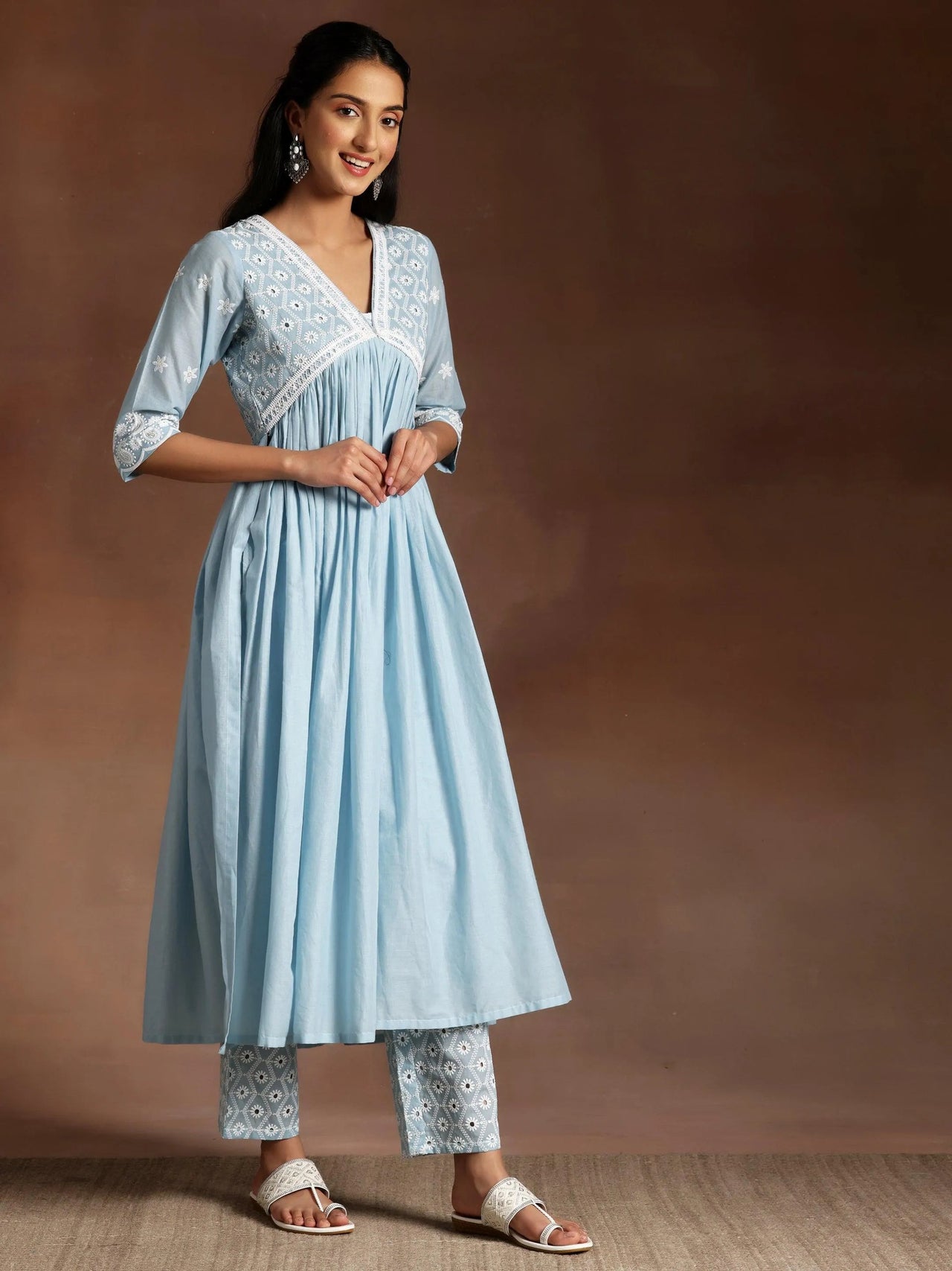 https://cdn.shopify.com/s/files/1/0341/4805/7228/files/2_8a38f429-7be7-4588-bd57-4ce3f67429ee.jpg?v=1738944009