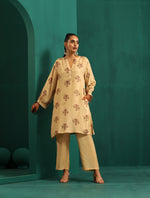 Thumbnail for trueBrowns Beige Floral Bunch Muslin Silk Printed Relaxed Co-ord Set - Distacart