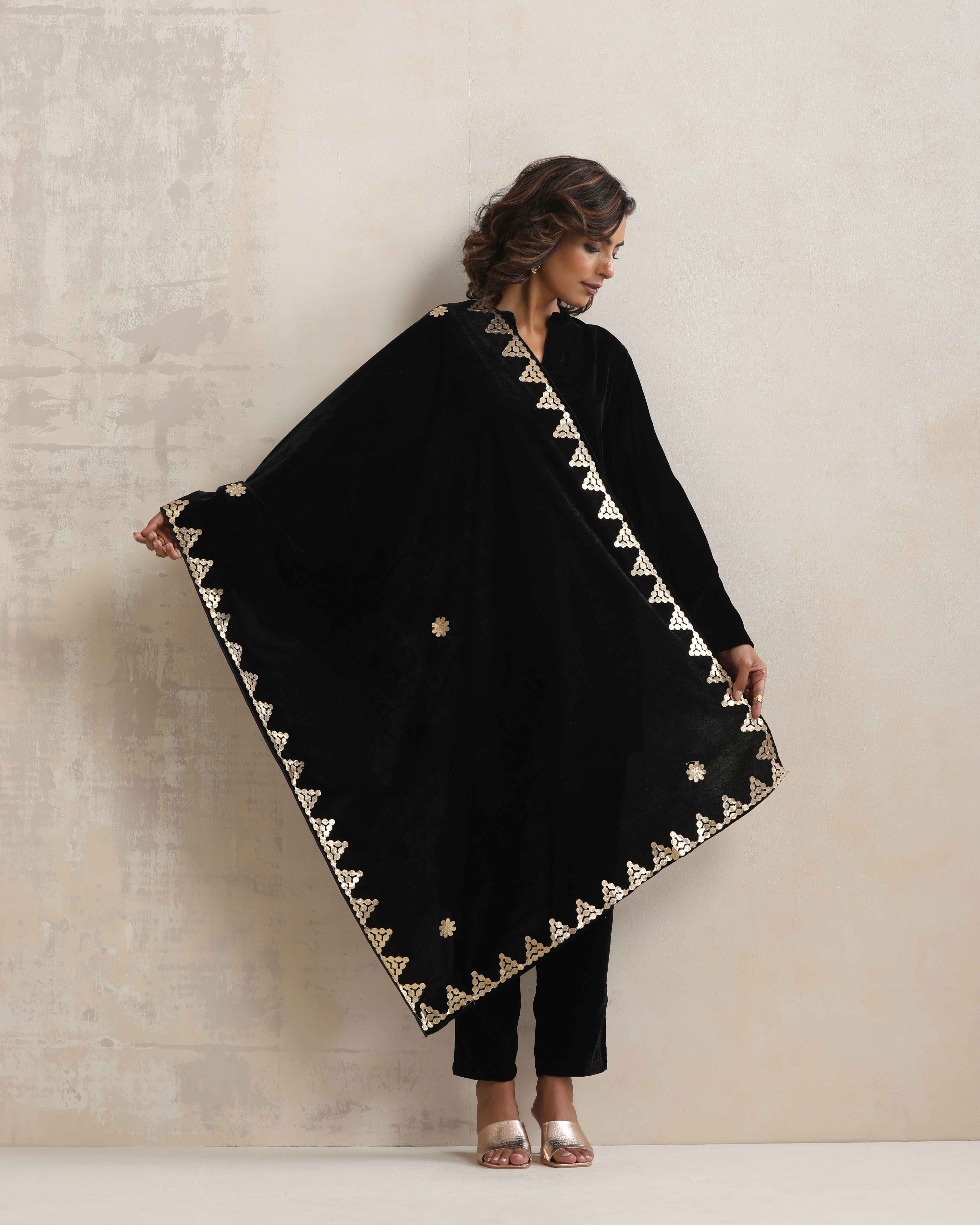 trueBrowns Black Velvet Gota Patti Stole - Distacart