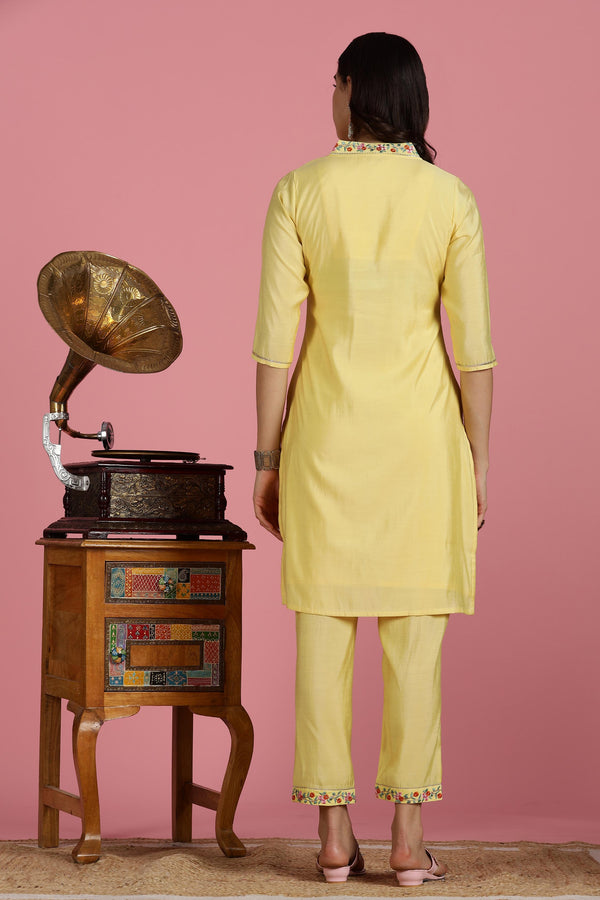 BulBul Women Yellow Embroidered Chanderi Kurta Set