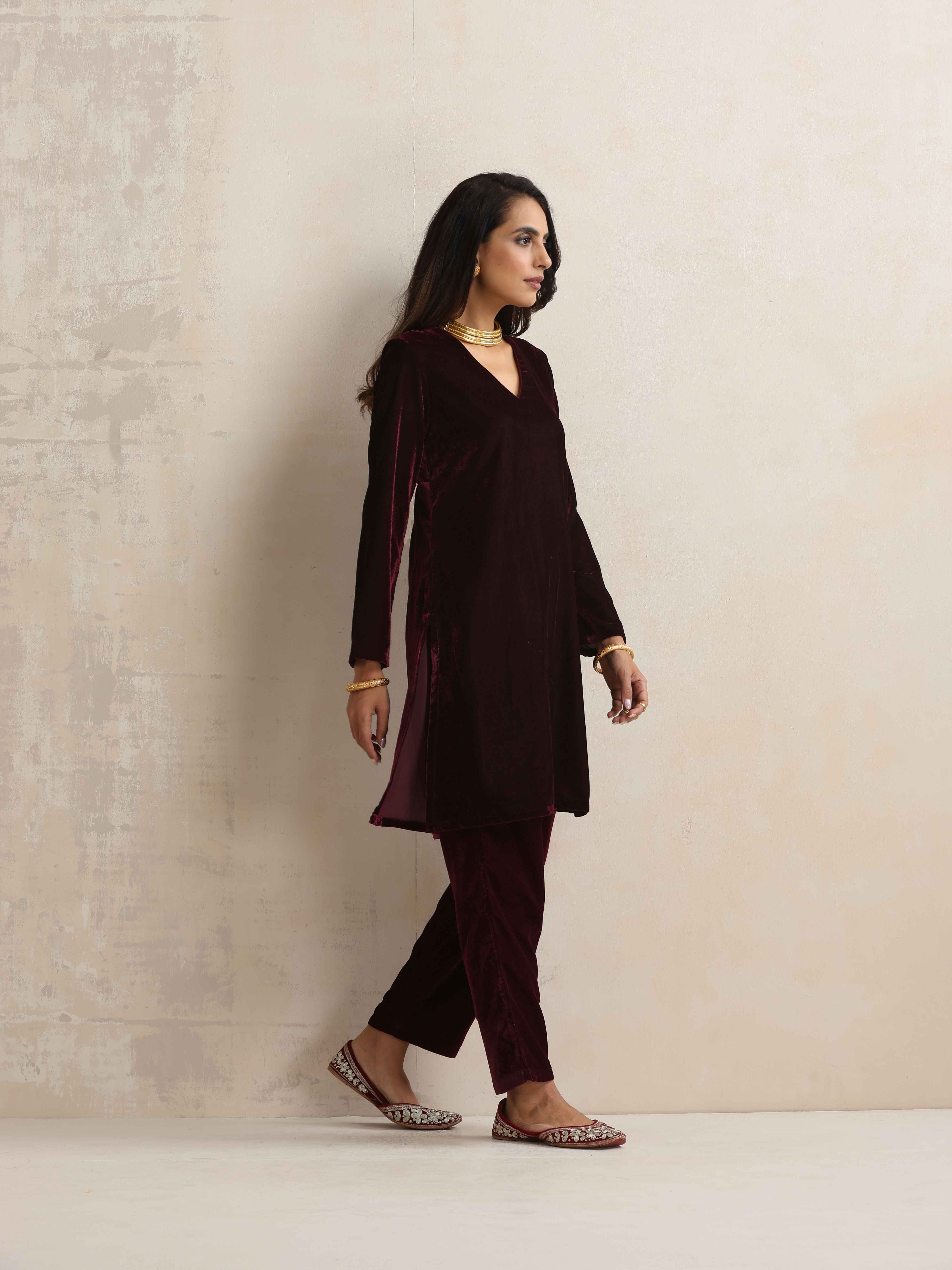 trueBrowns Purple Velvet Kurta Co-ord Set - Distacart