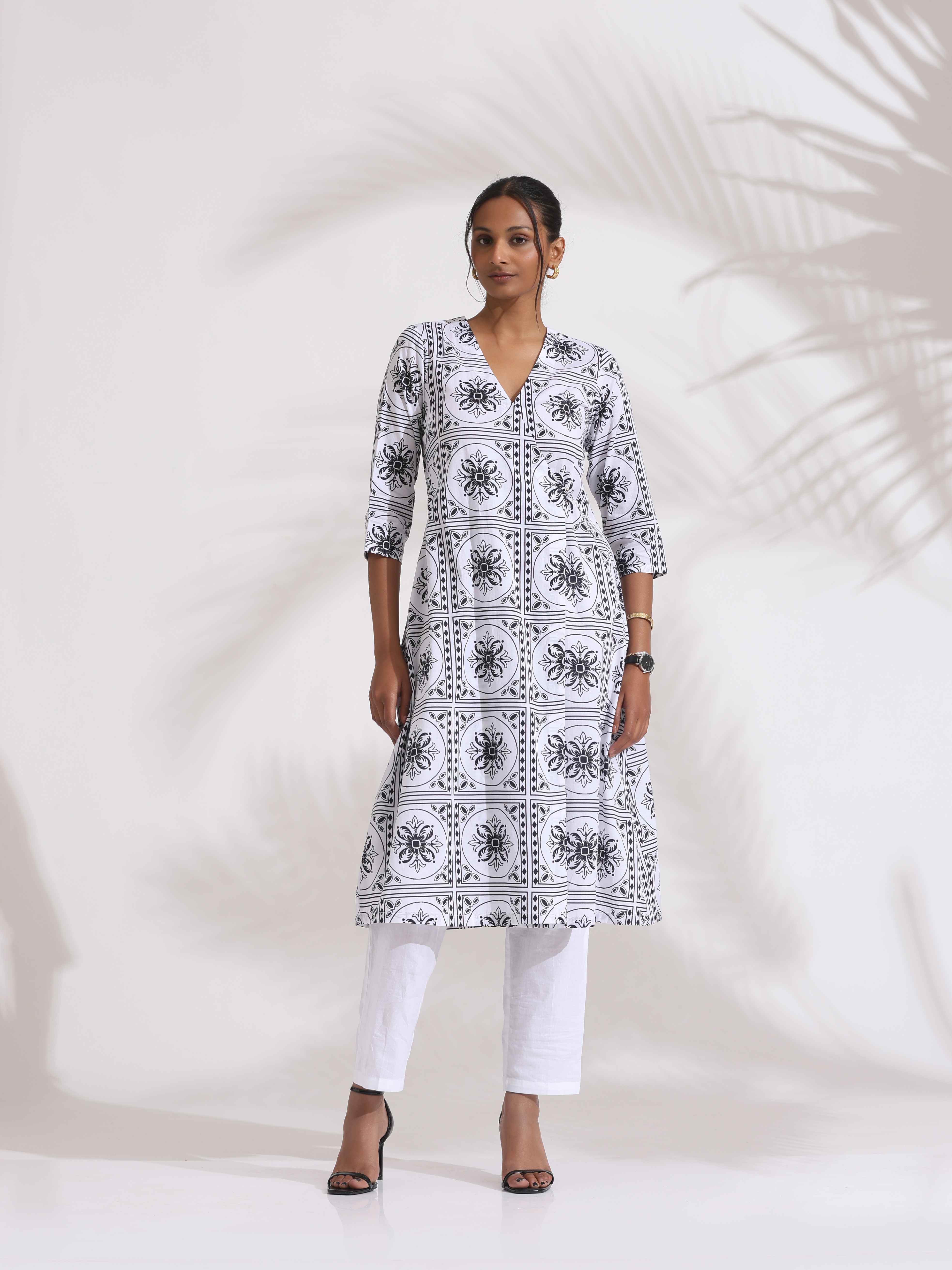 trueBrowns White Cotton Geometric Print Angrakha Kurta Set - Distacart