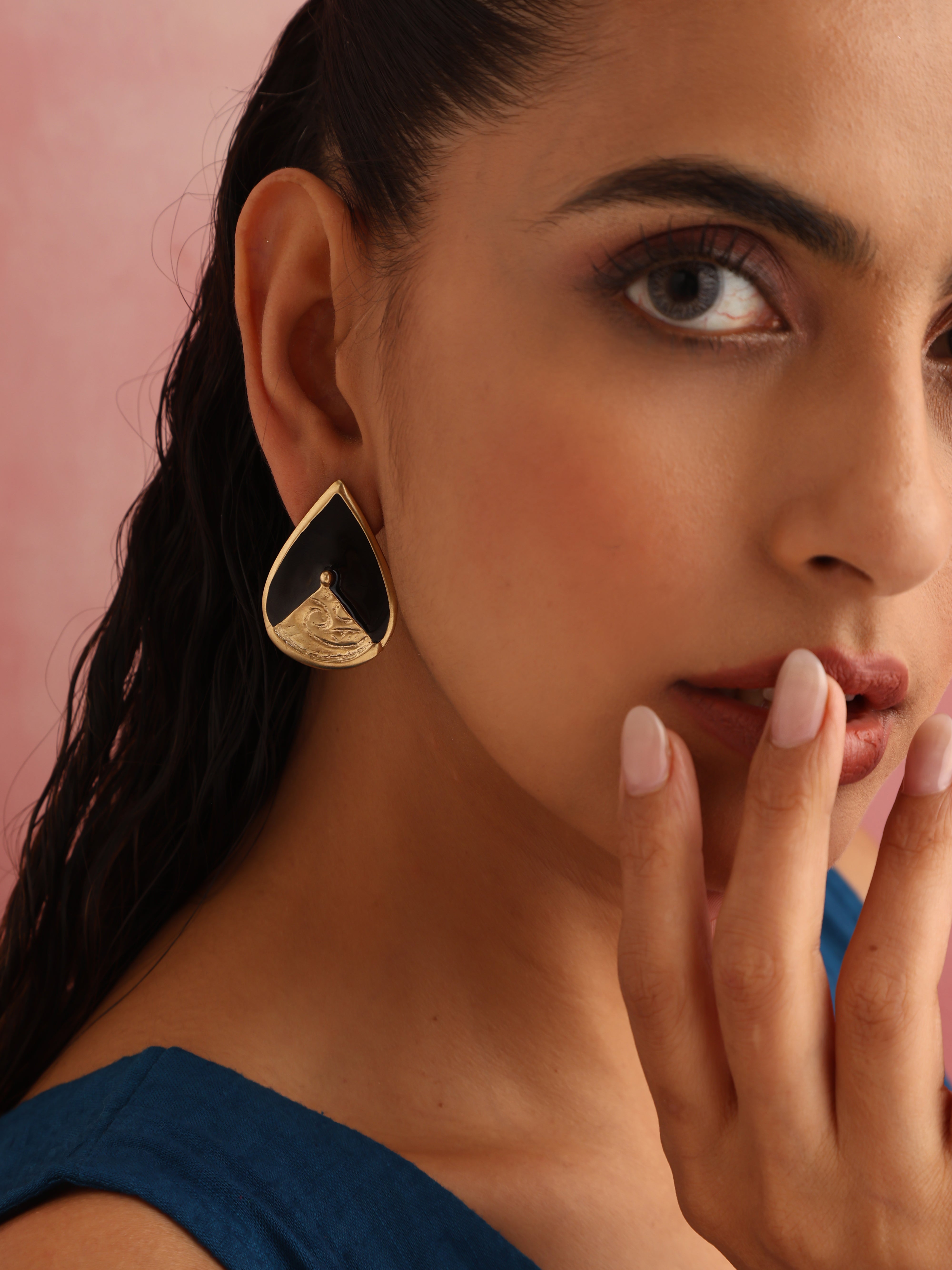 trueBrowns Brass Black Stone Drop Stud Earrings - Distacart