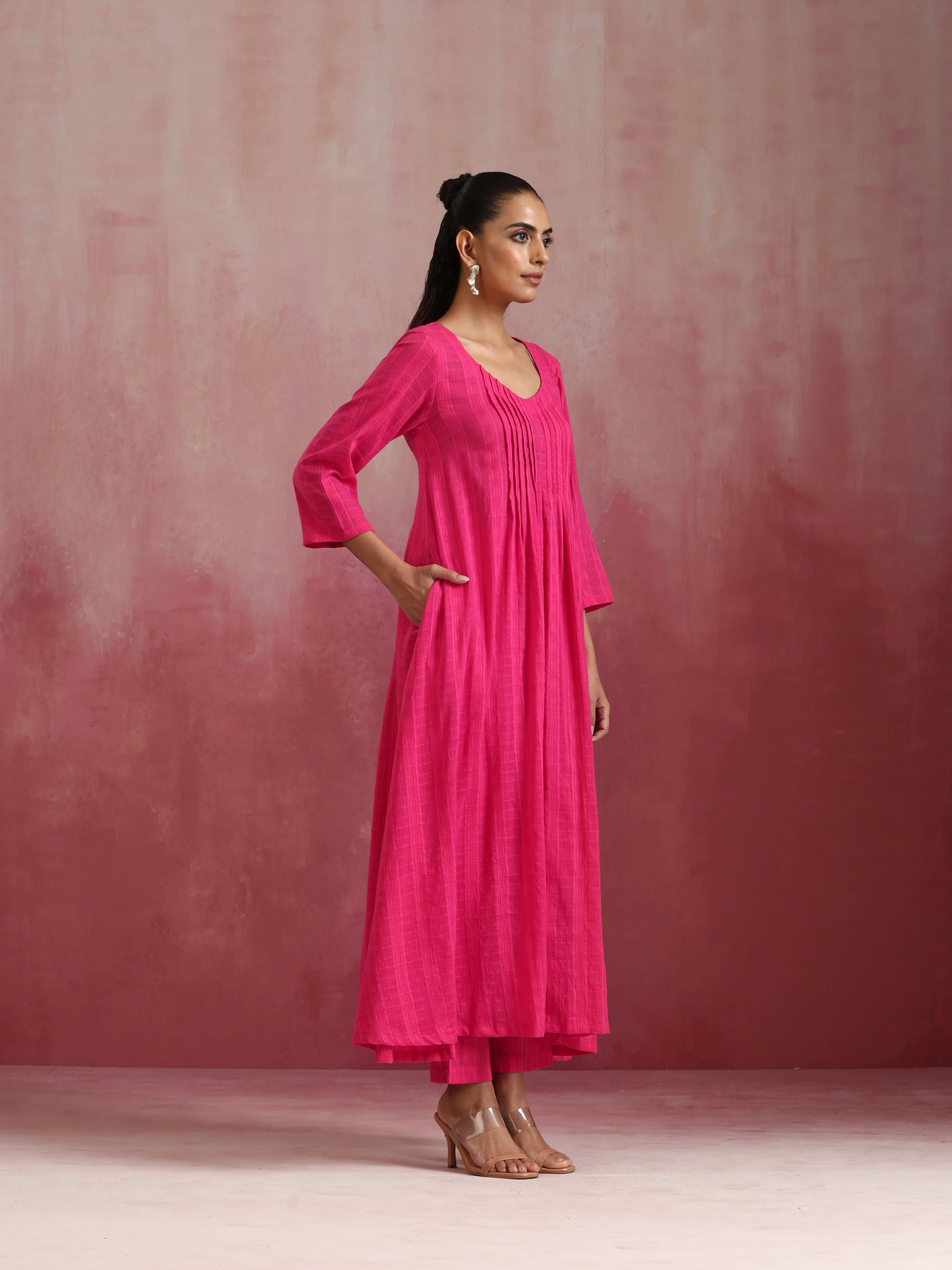 trueBrowns Pink Cotton Dobby Kurta Set - Distacart