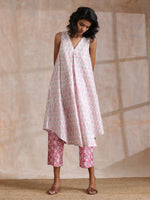 Thumbnail for trueBrowns Pink Green Floral On White Block Print Cotton Sleeveless Flared Kurta Pant Set - Distacart
