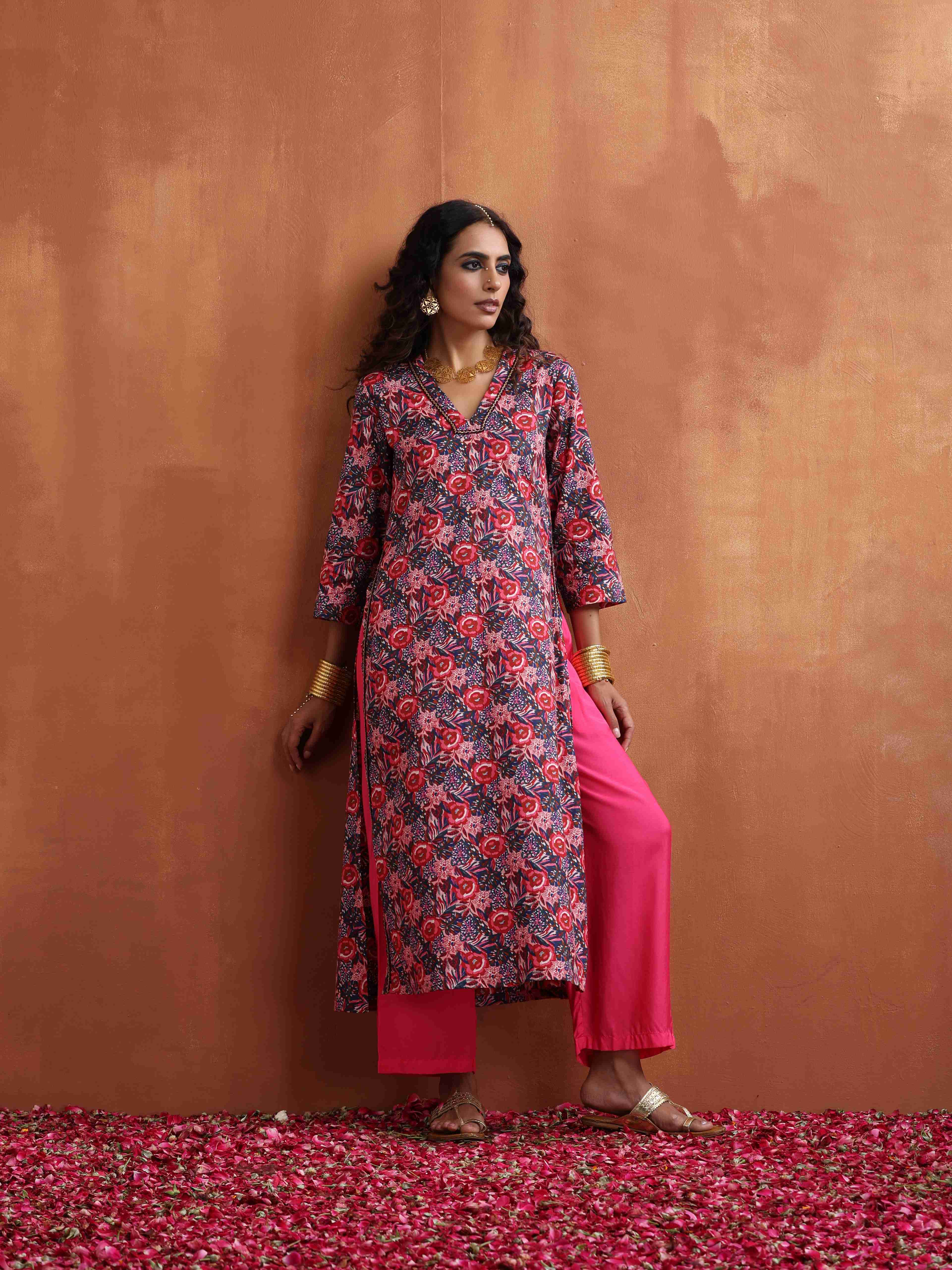 trueBrowns Pink Print High Slit Kurta Set - Distacart