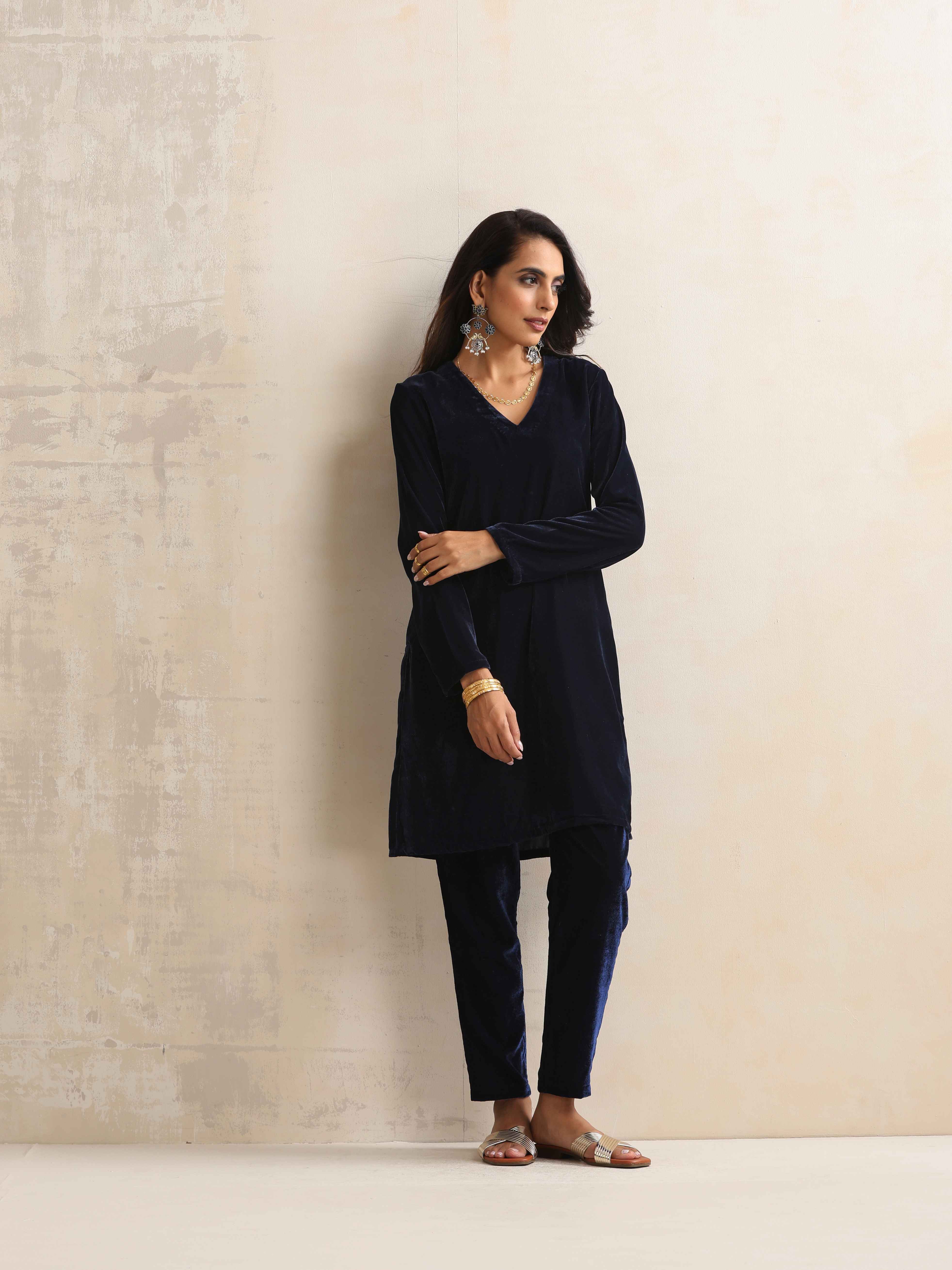 trueBrowns Blue Velvet Kurta Co-ord Set - Distacart