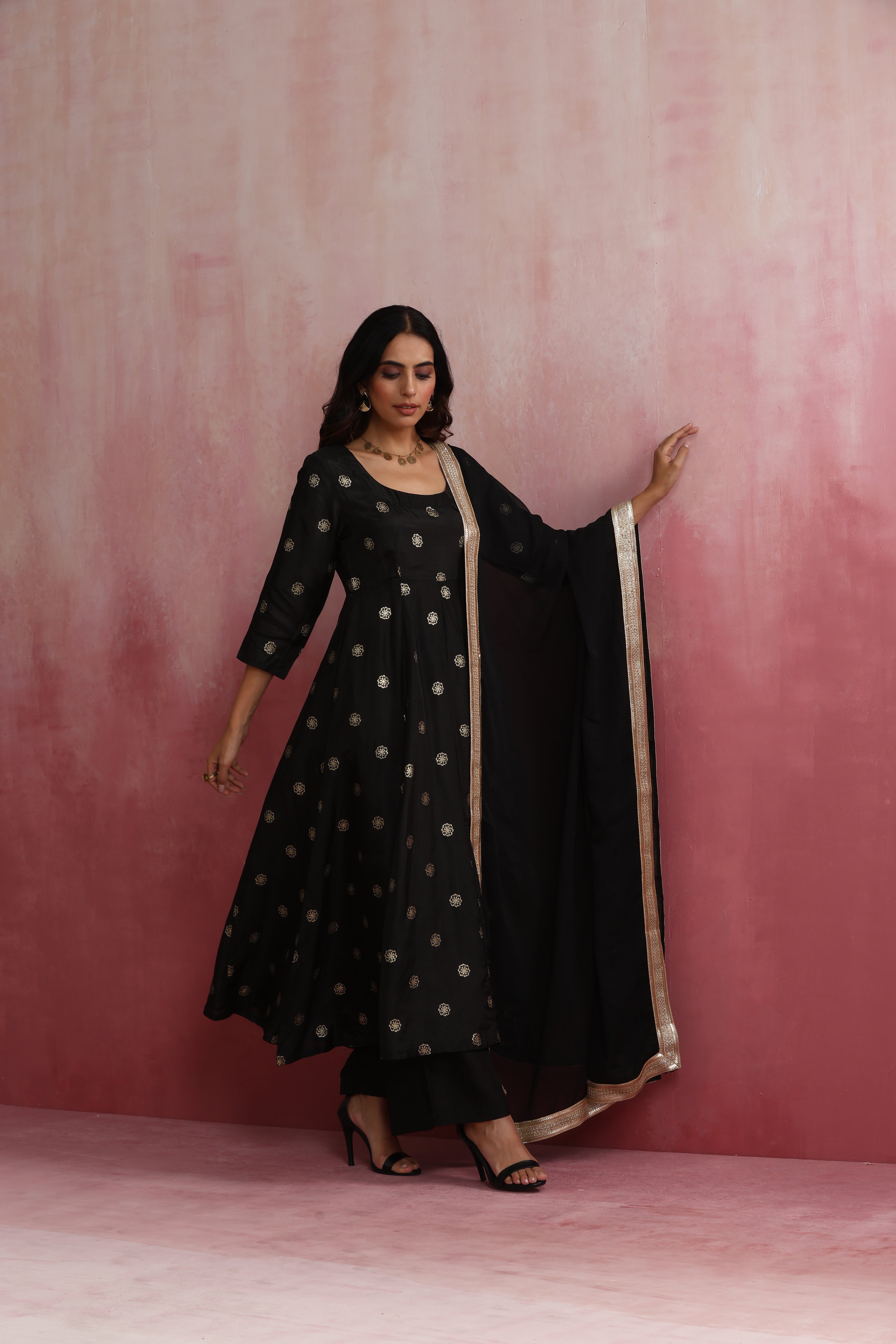 trueBrowns Black Viscose Silk Kurta Set - Distacart