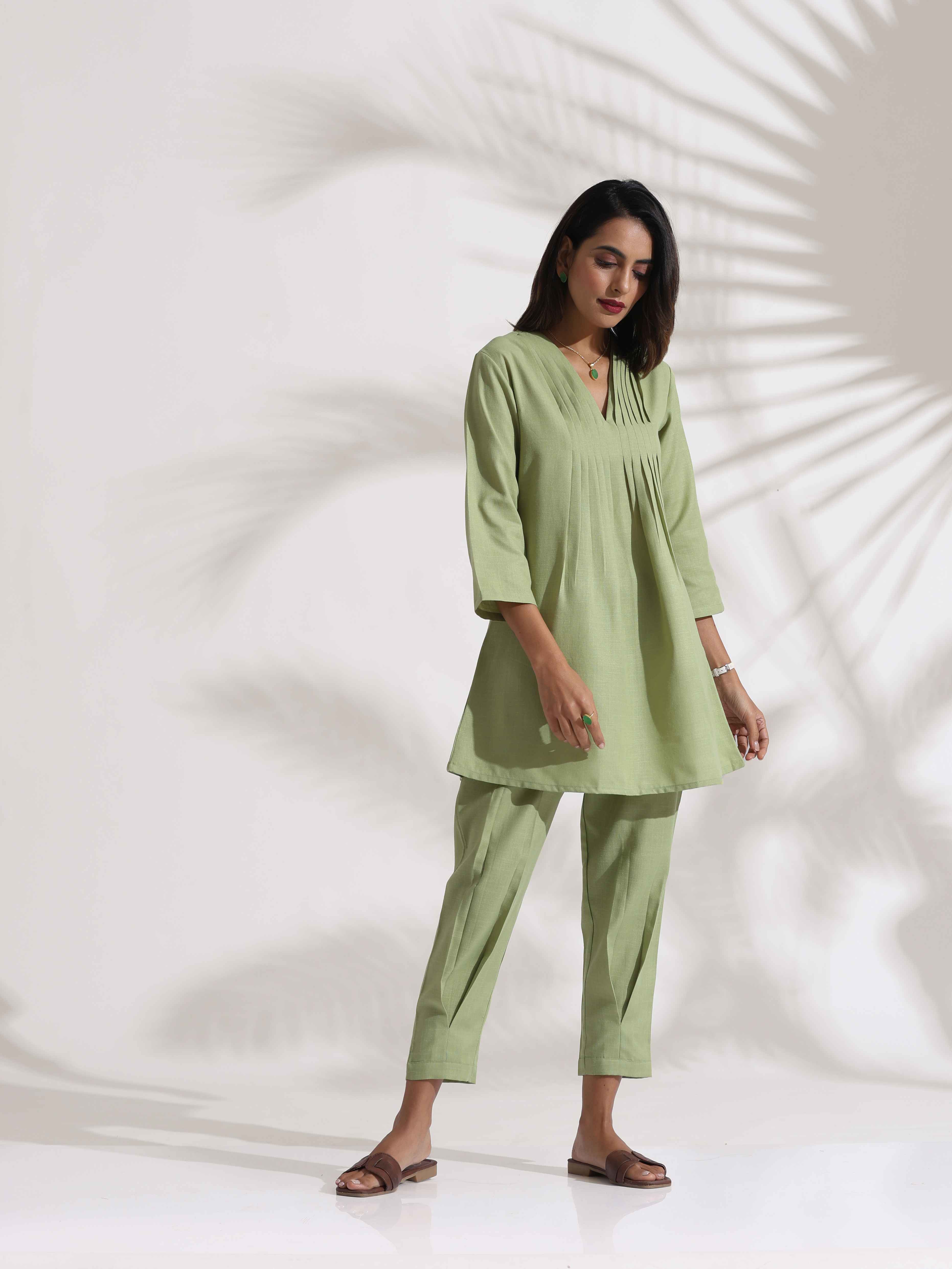 trueBrowns Green Slub Pleated Co-ord Set - Distacart