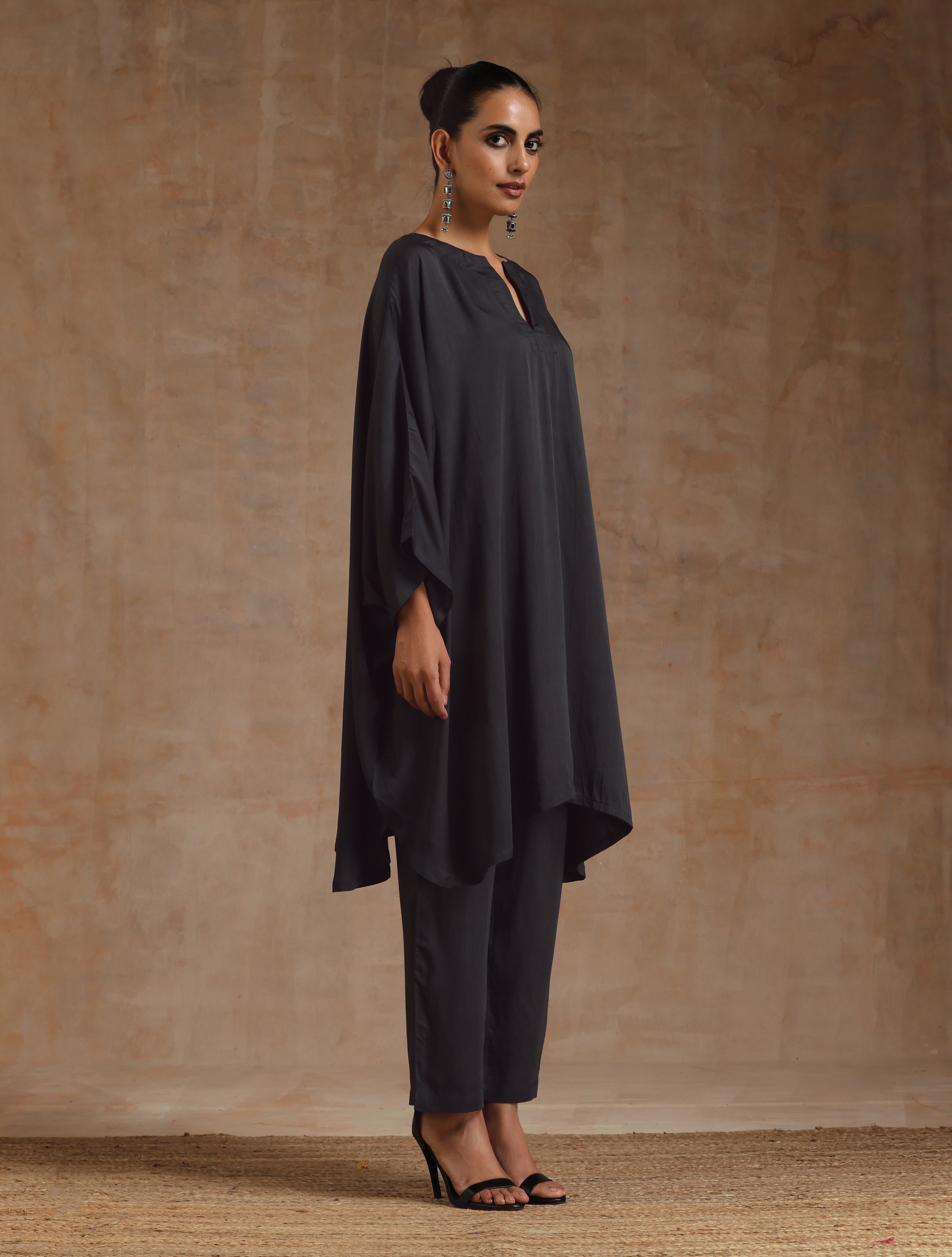 trueBrowns Grey Modal Satin Oversized Round Co-Ord Set - Distacart