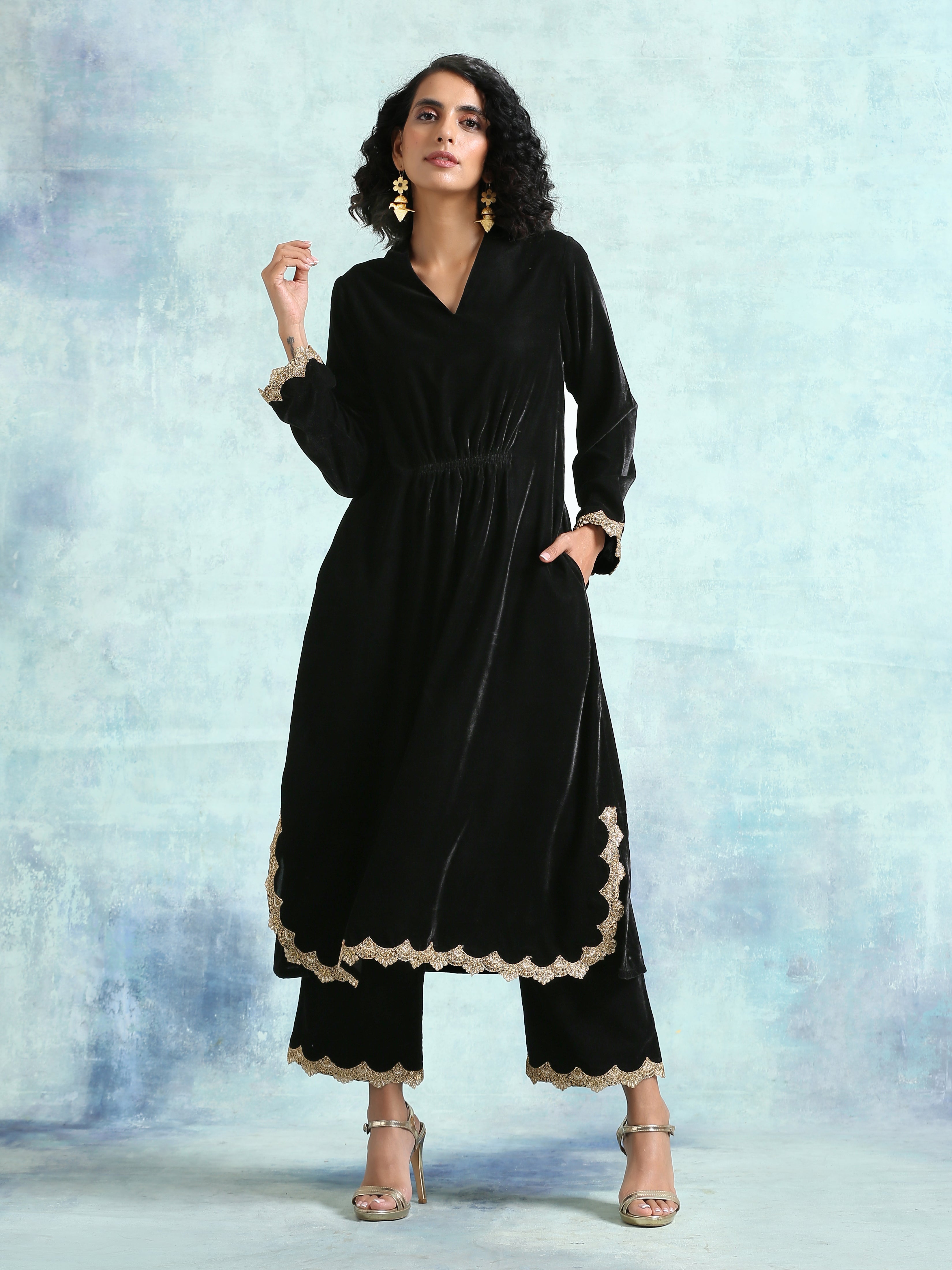 trueBrowns Black Velvet Lace Kurta - Distacart