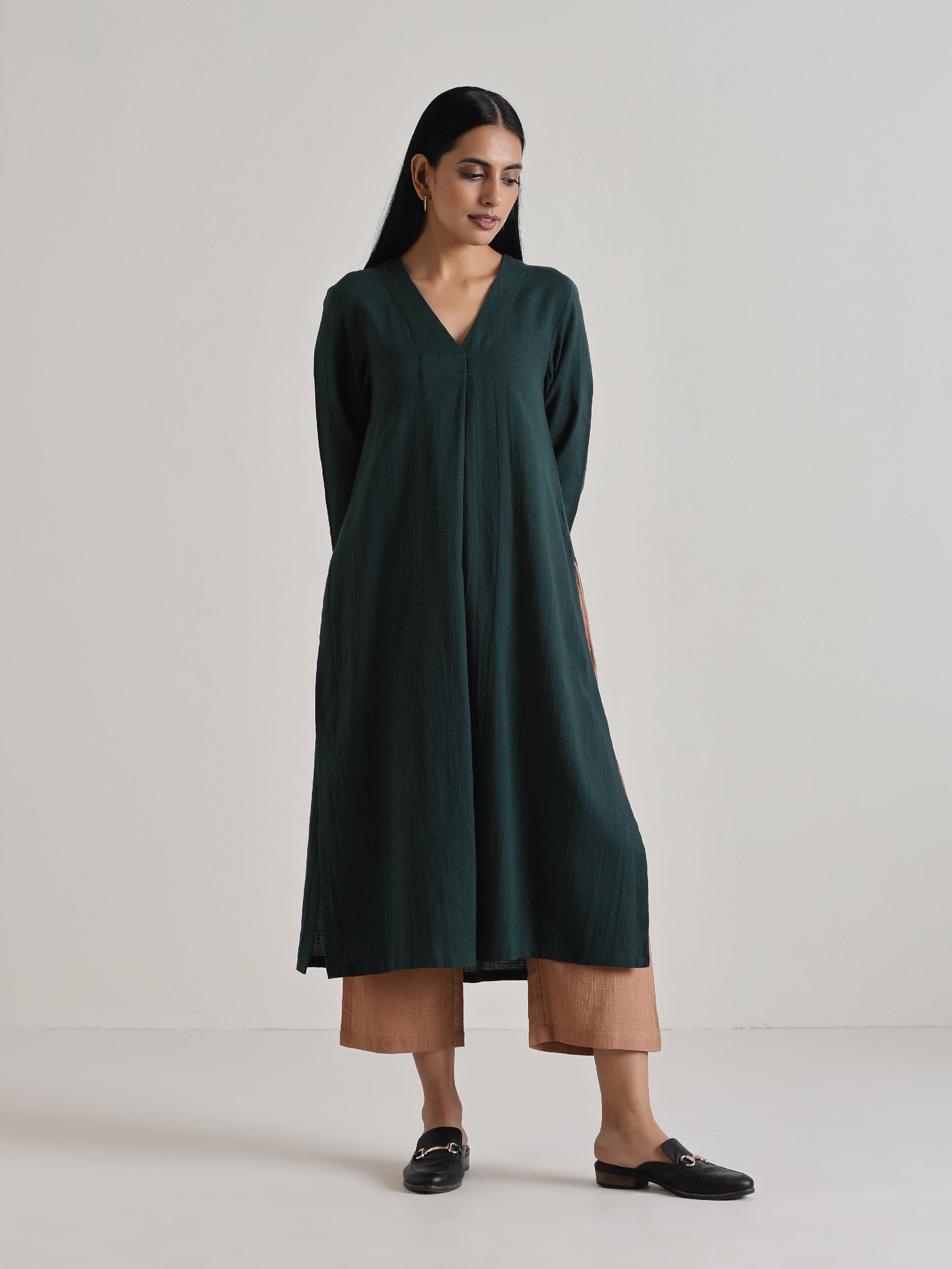 trueBrowns Dark Green Kurta Pant Set - Distacart