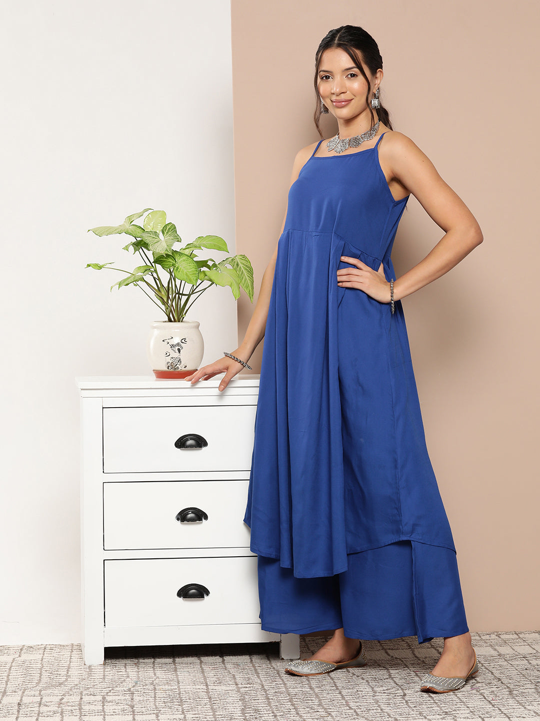 InWeave Ink Blue Strappy Set With Mauve Print Floral Cape - Distacart