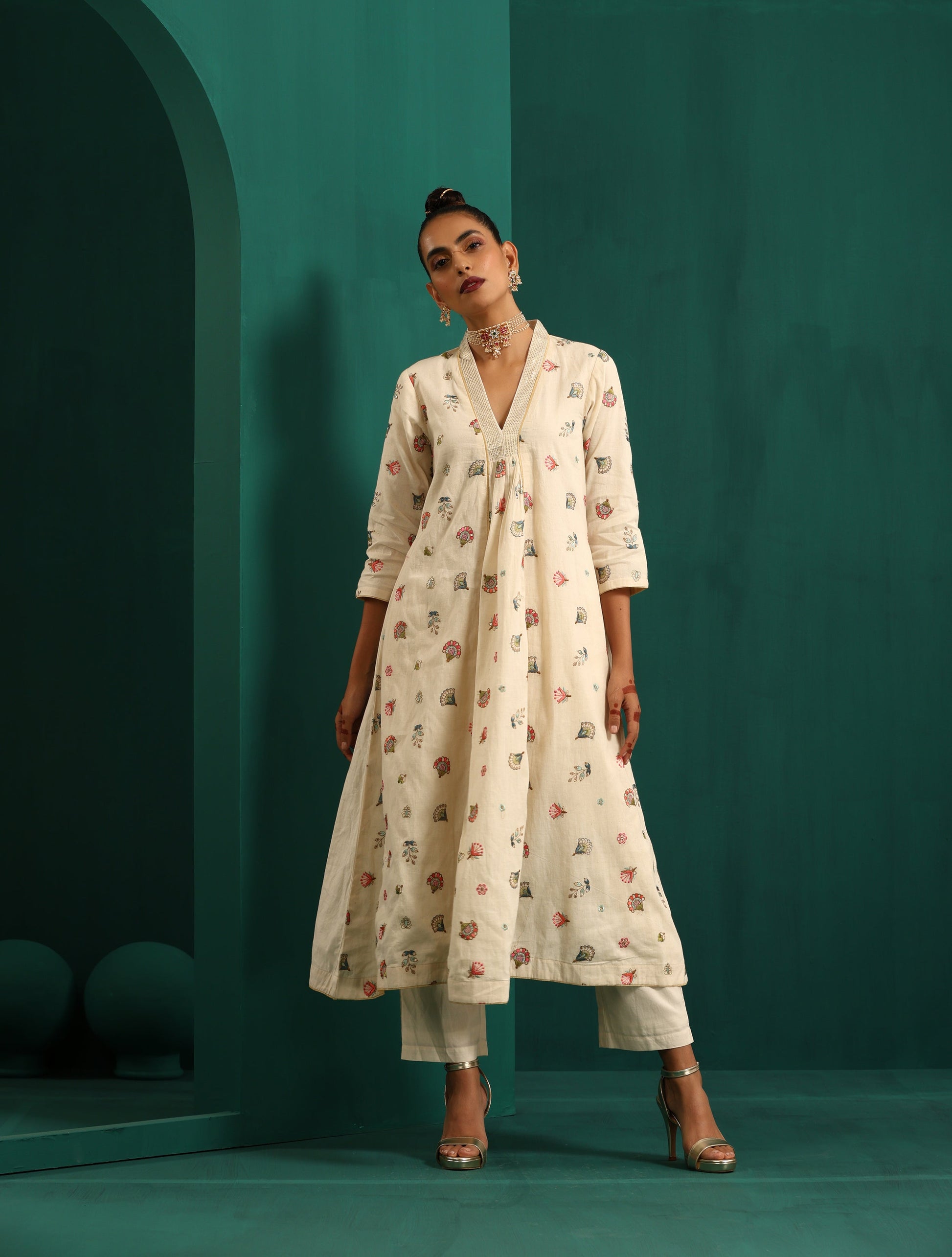 trueBrowns Ivory Multi Color Floral Cotton Front Gathered Kurta Pant Set - Distacart