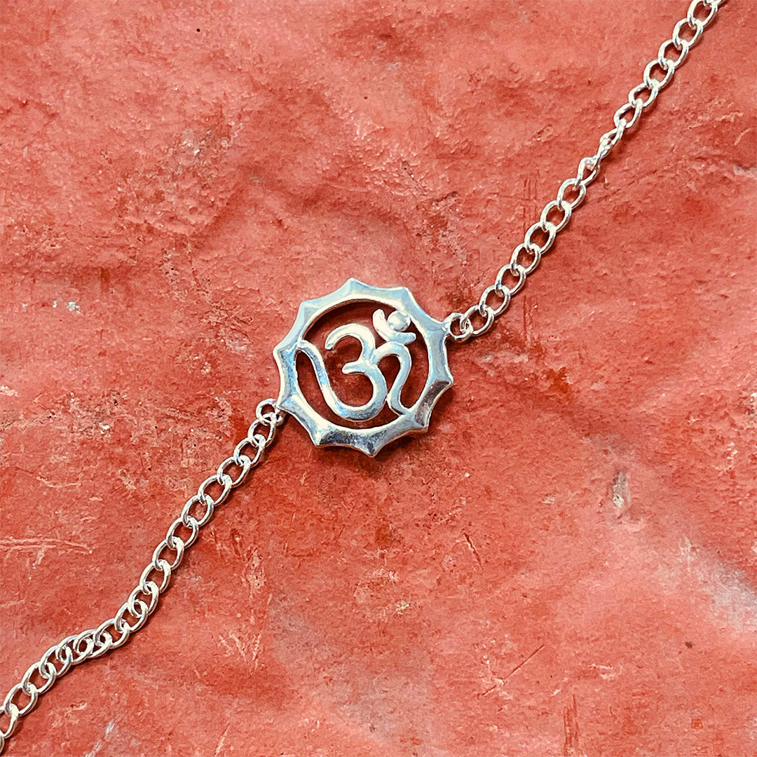 trueBrowns 925 Sterling Silver Embossed Om Silver Chain Rakhi - Distacart