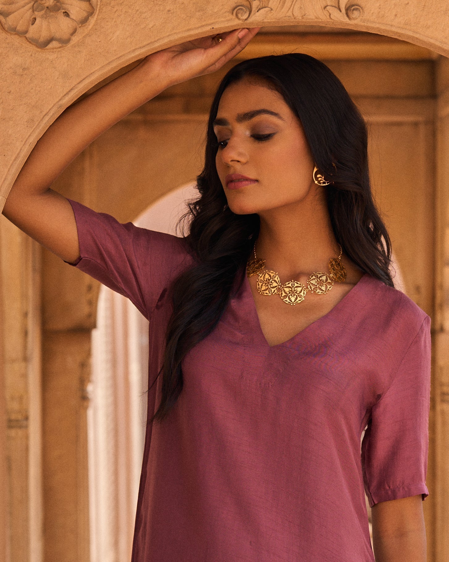 trueBrowns Gold-Polished Leaf Choker