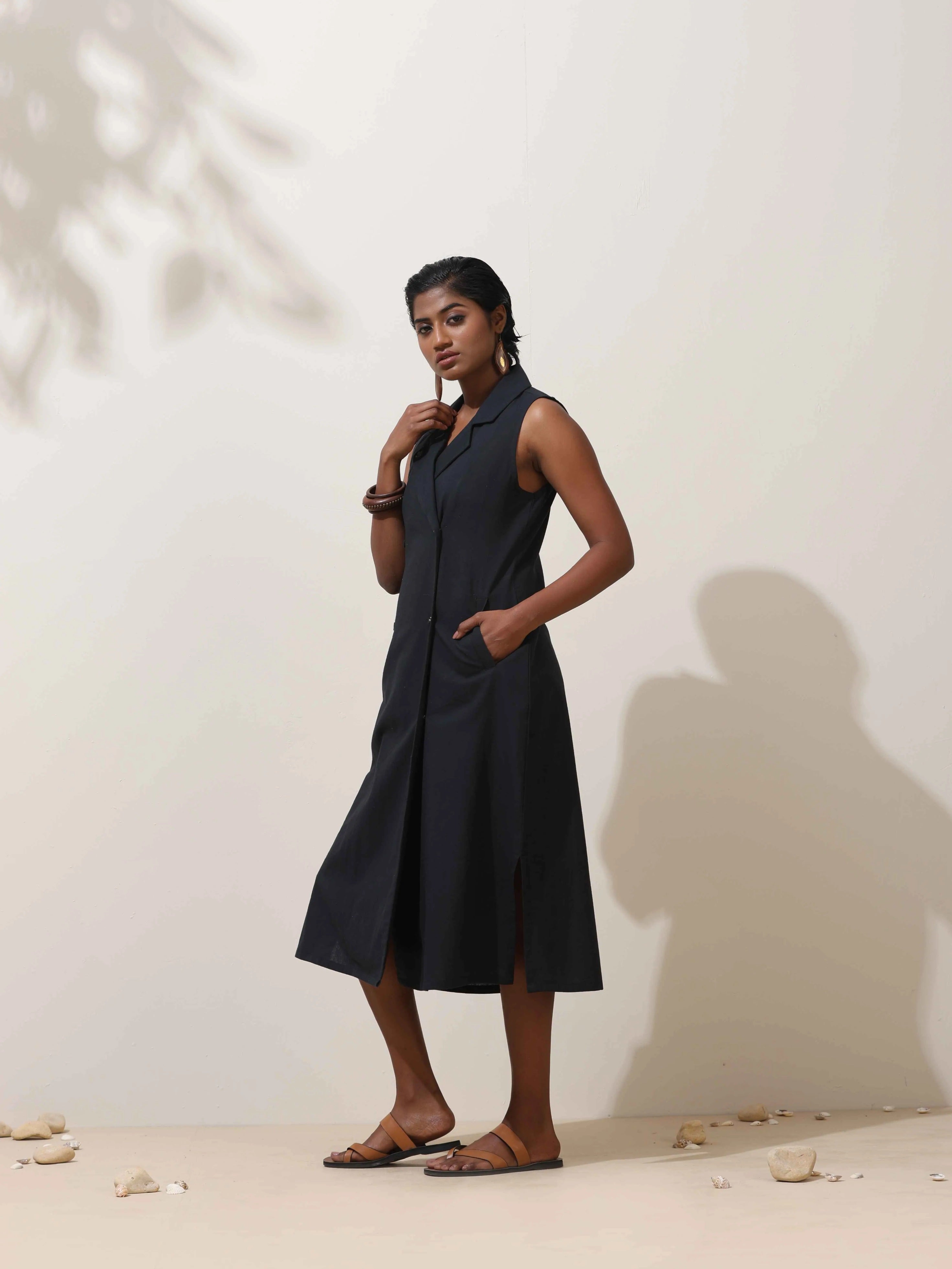trueBrowns Black Cotton Linen Dress - Distacart