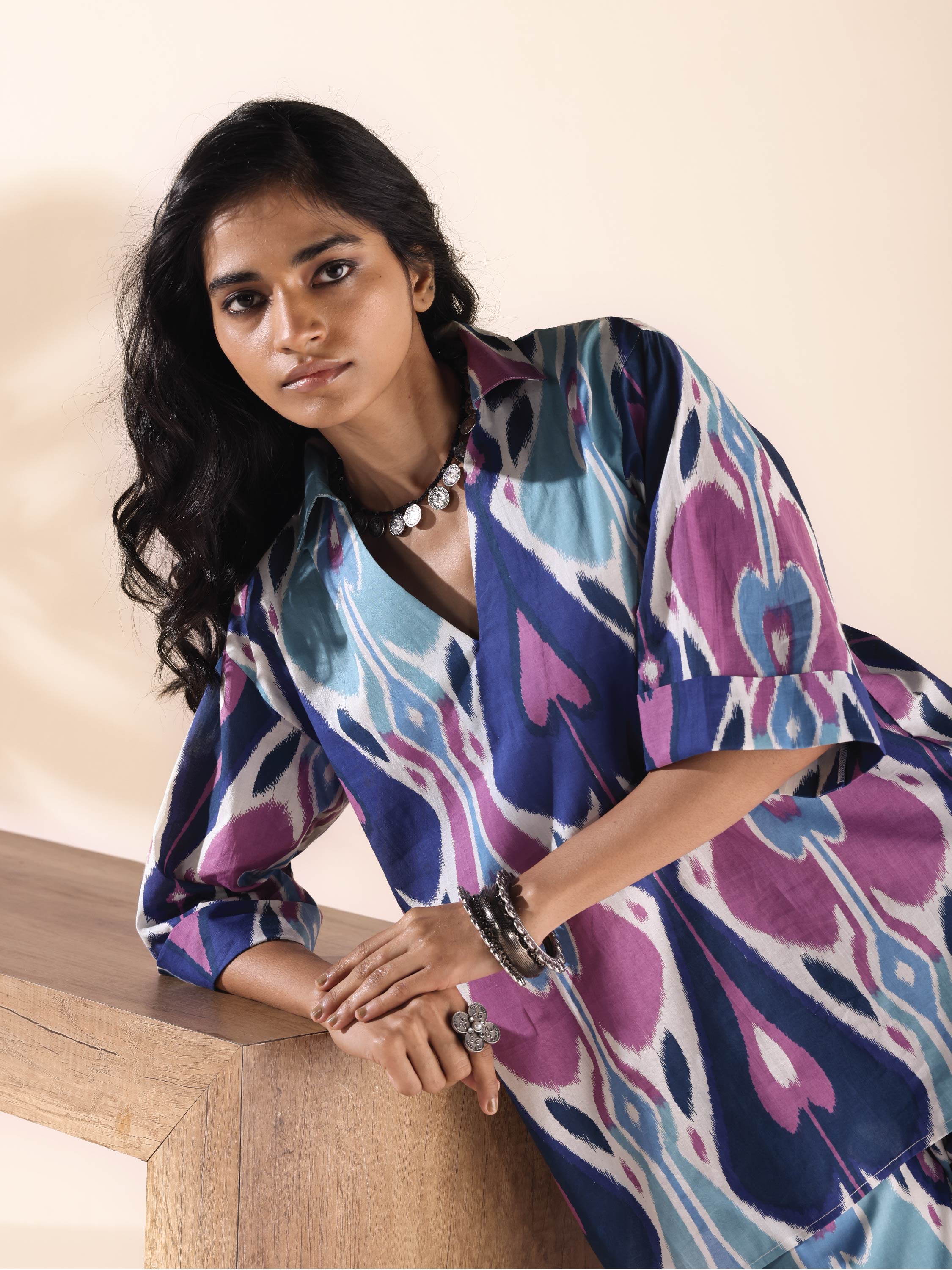 trueBrowns Blue Cotton Ikat V-neck Co-ord Set - Distacart