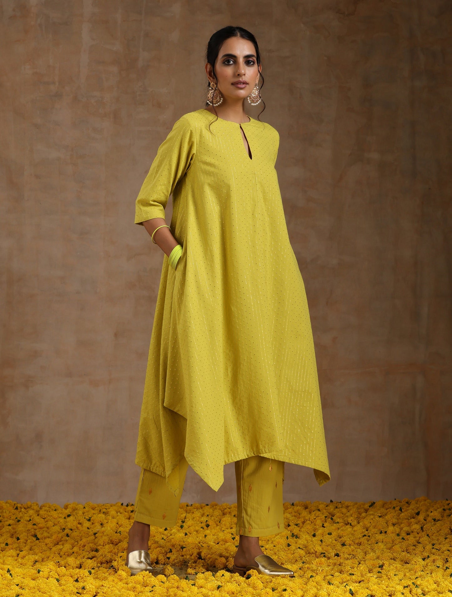 trueBrowns Lime Gold Cotton Handkerchief Kurta Set | Relove - Distacart