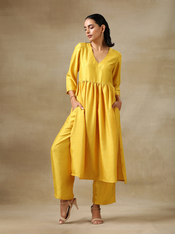 trueBrowns Yellow Textured Silk High Slit Gathered Kurta Set - Distacart