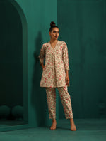 Thumbnail for trueBrowns Pink Floral Cotton Printed Neck Pleat Co-ord Set - Distacart