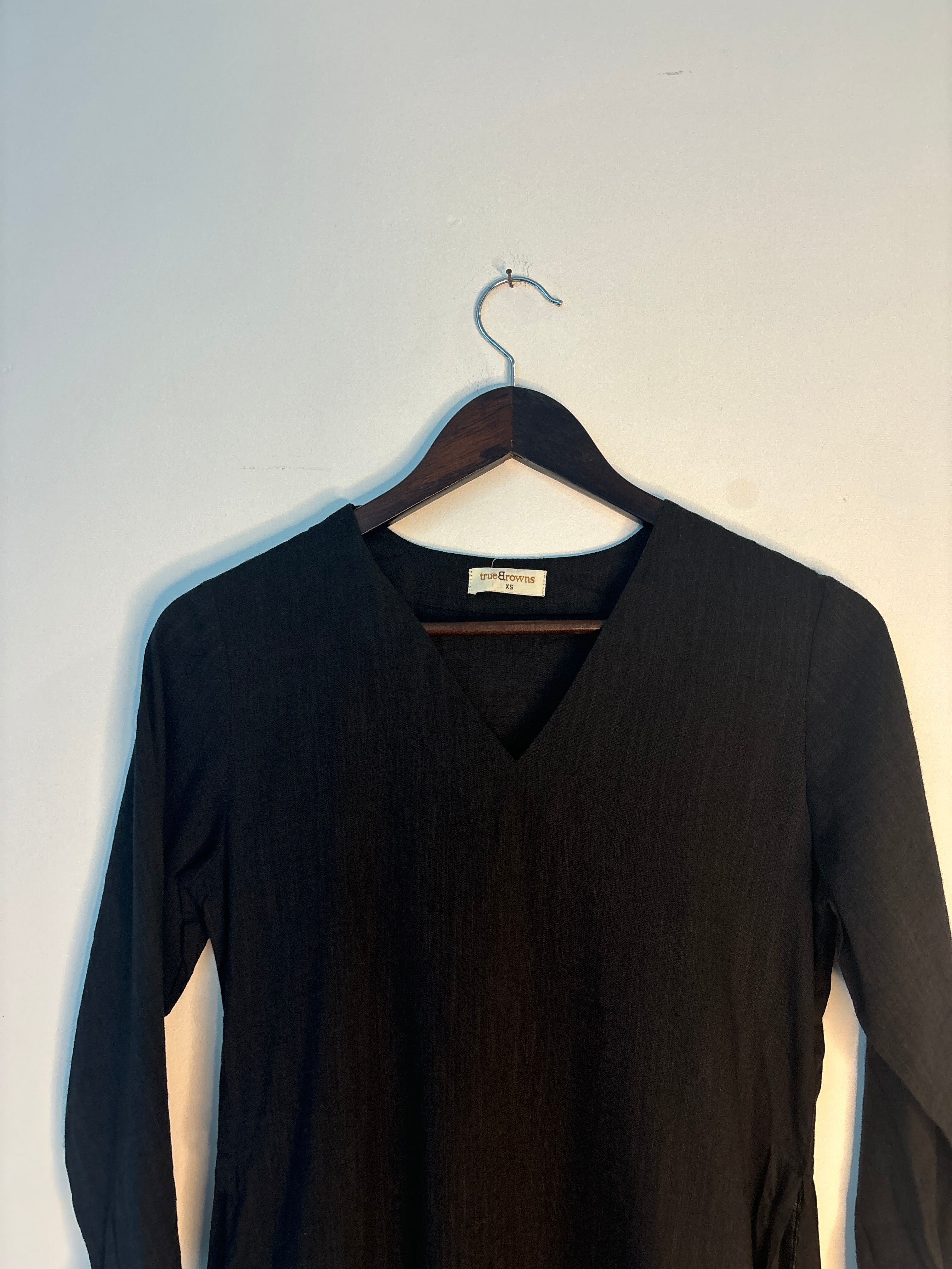 trueBrowns Black Slub V neck Kurta - Distacart