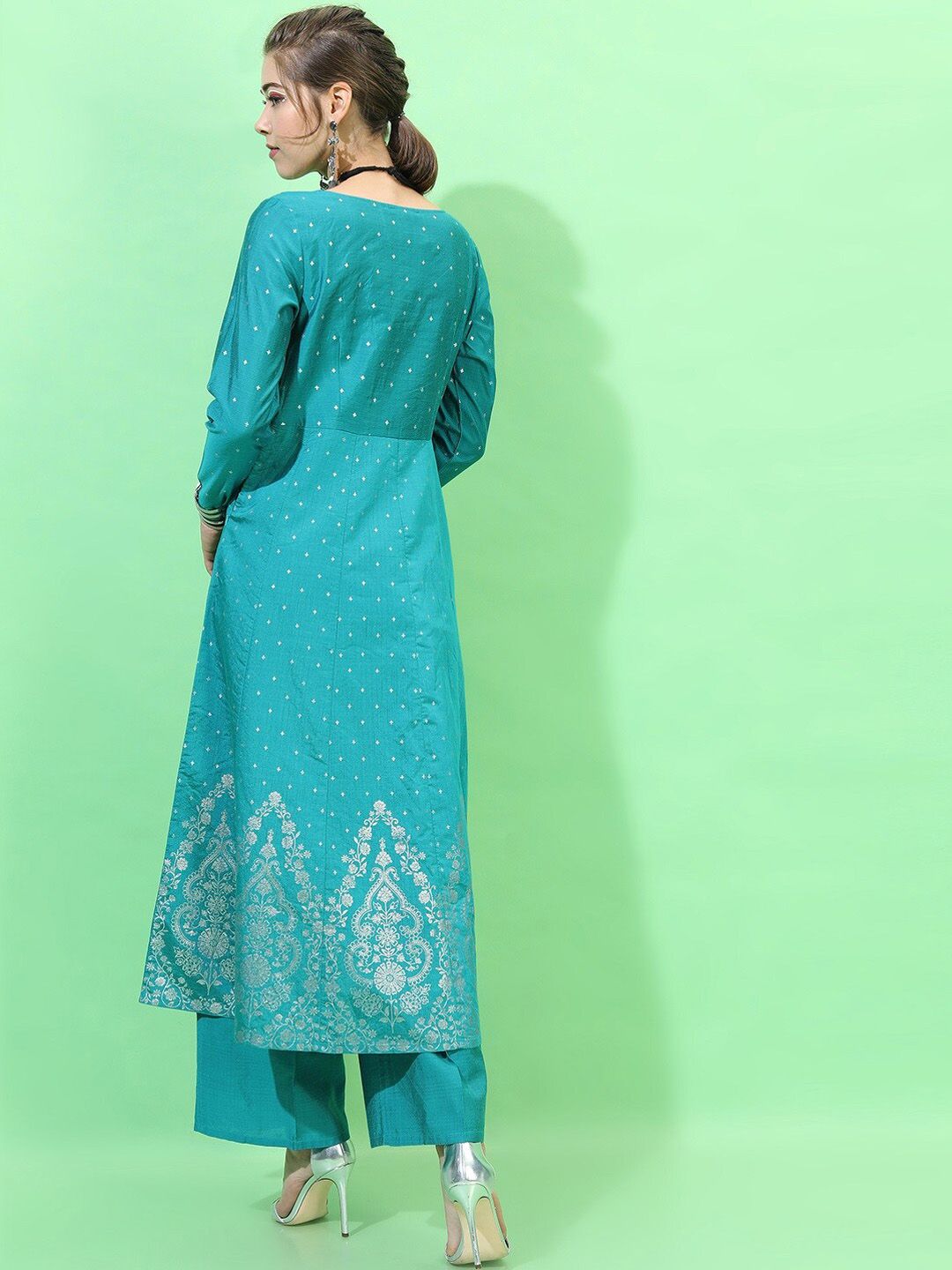 Vishudh Women Teal High Slit Kurti with Trousers