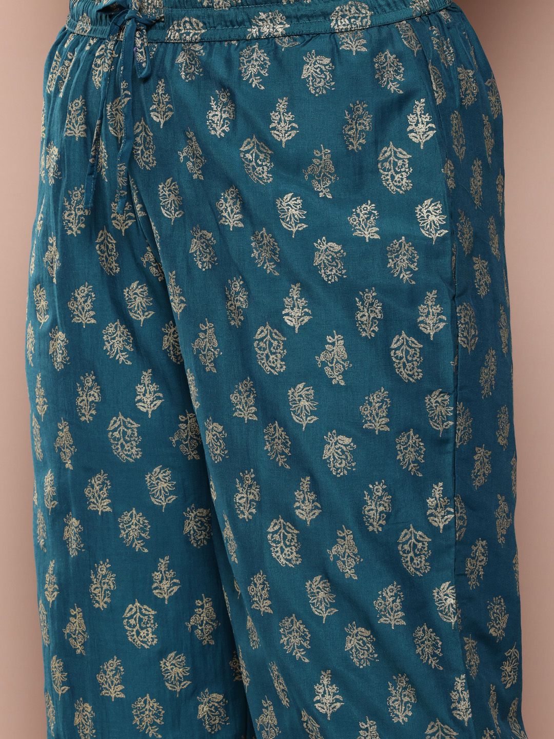 Sztori Plus Size Ethnic Motifs Kurta Set