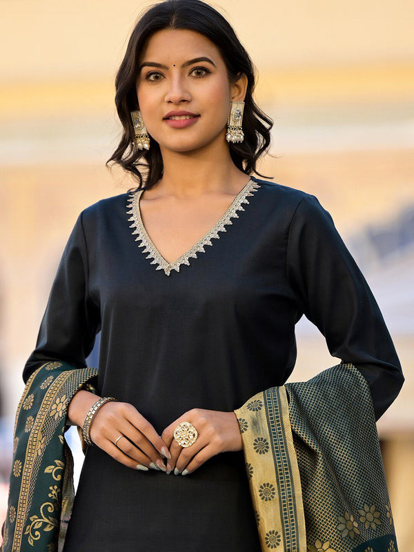 Vishudh Green & Gold Toned Embellished V Neck Straight Kurta & Palazzos With Dupatta