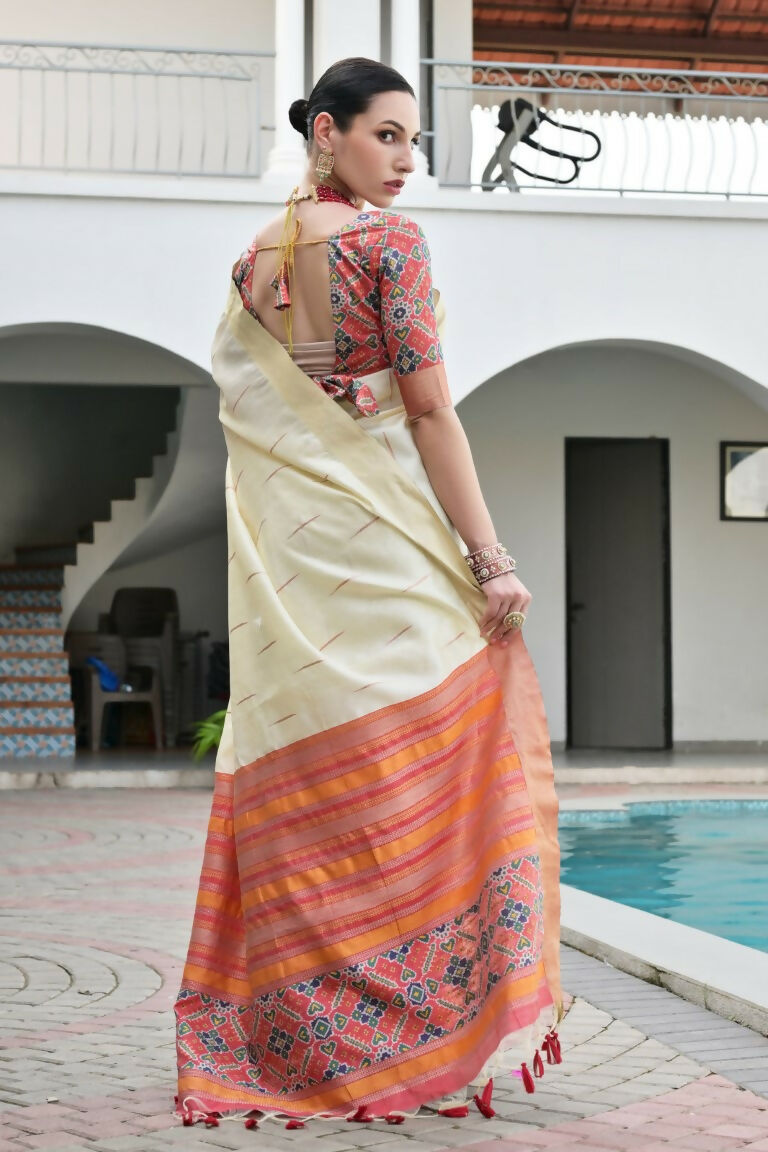 Vishnu Weaves Women's Cream Raw Silk Patola Zari Woven Saree with Blouse