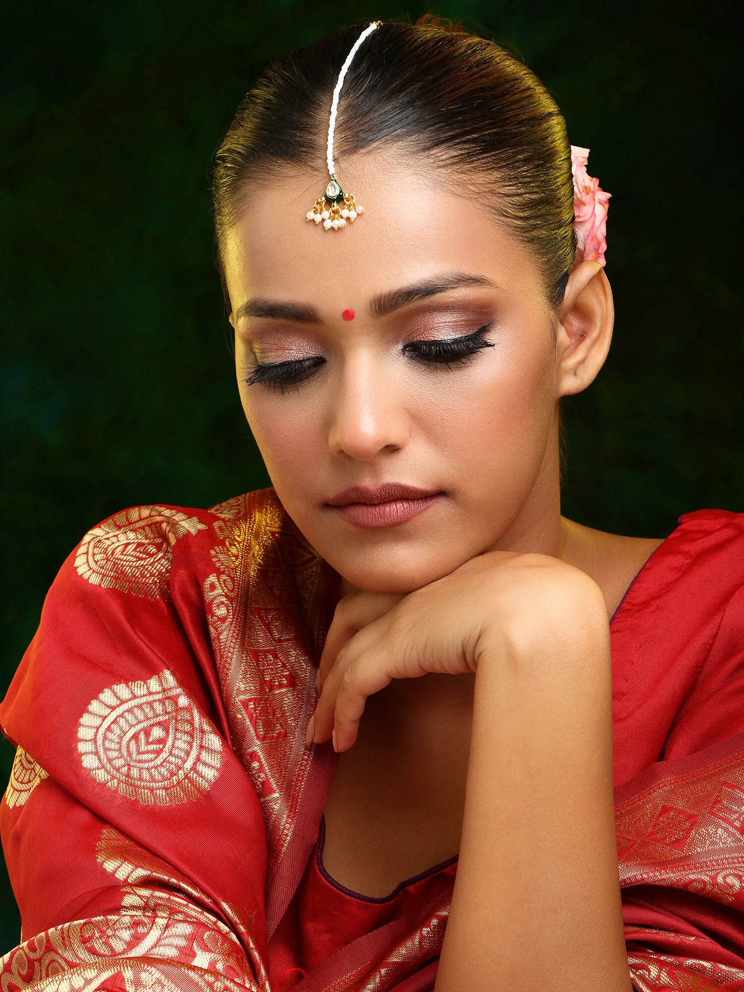 Ruby Raang Gold Kundan Maang Tikka