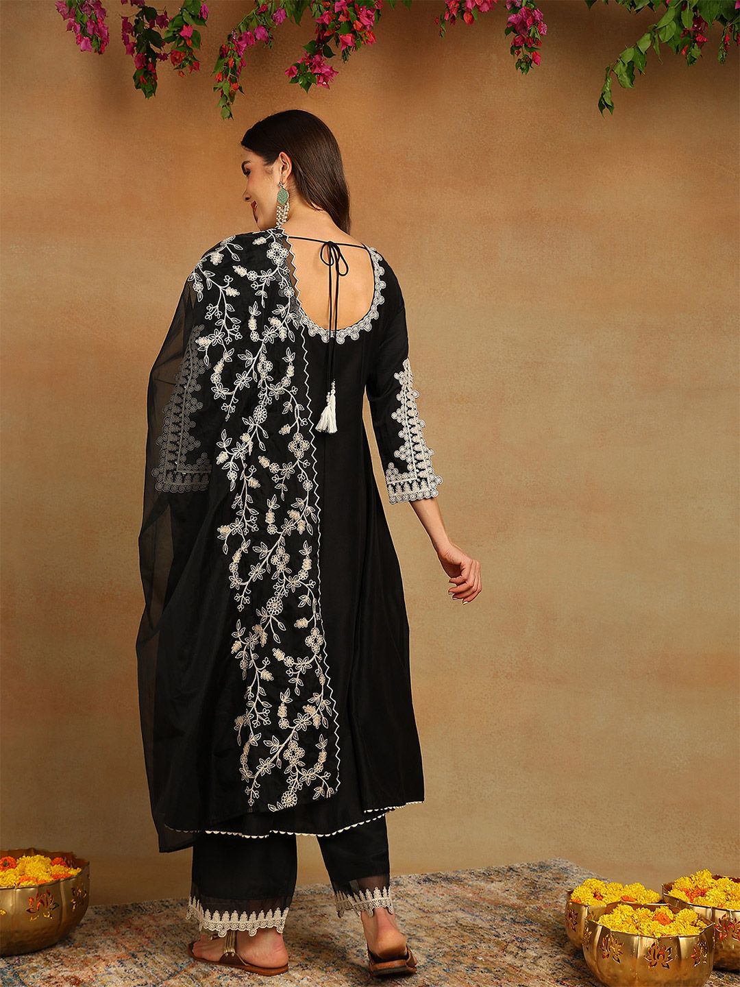 Kalini Rpund Neck Thread Work Anarkali Kurta with Palazzos & Dupatta