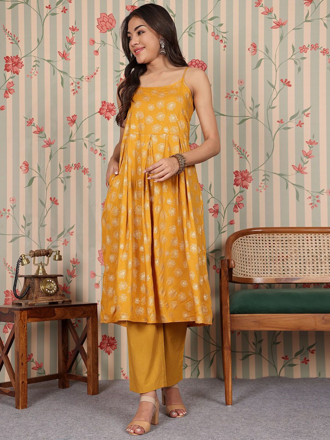 Ode by House of Pataudi Women Floral Printed Regular Kurta with Palazzos & With Dupatta - Distacart