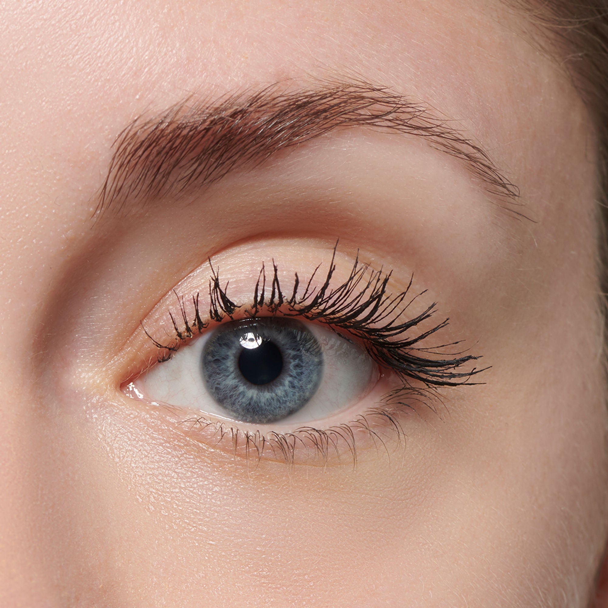 Makeup Revolution Mascara - 5d Whip Lift