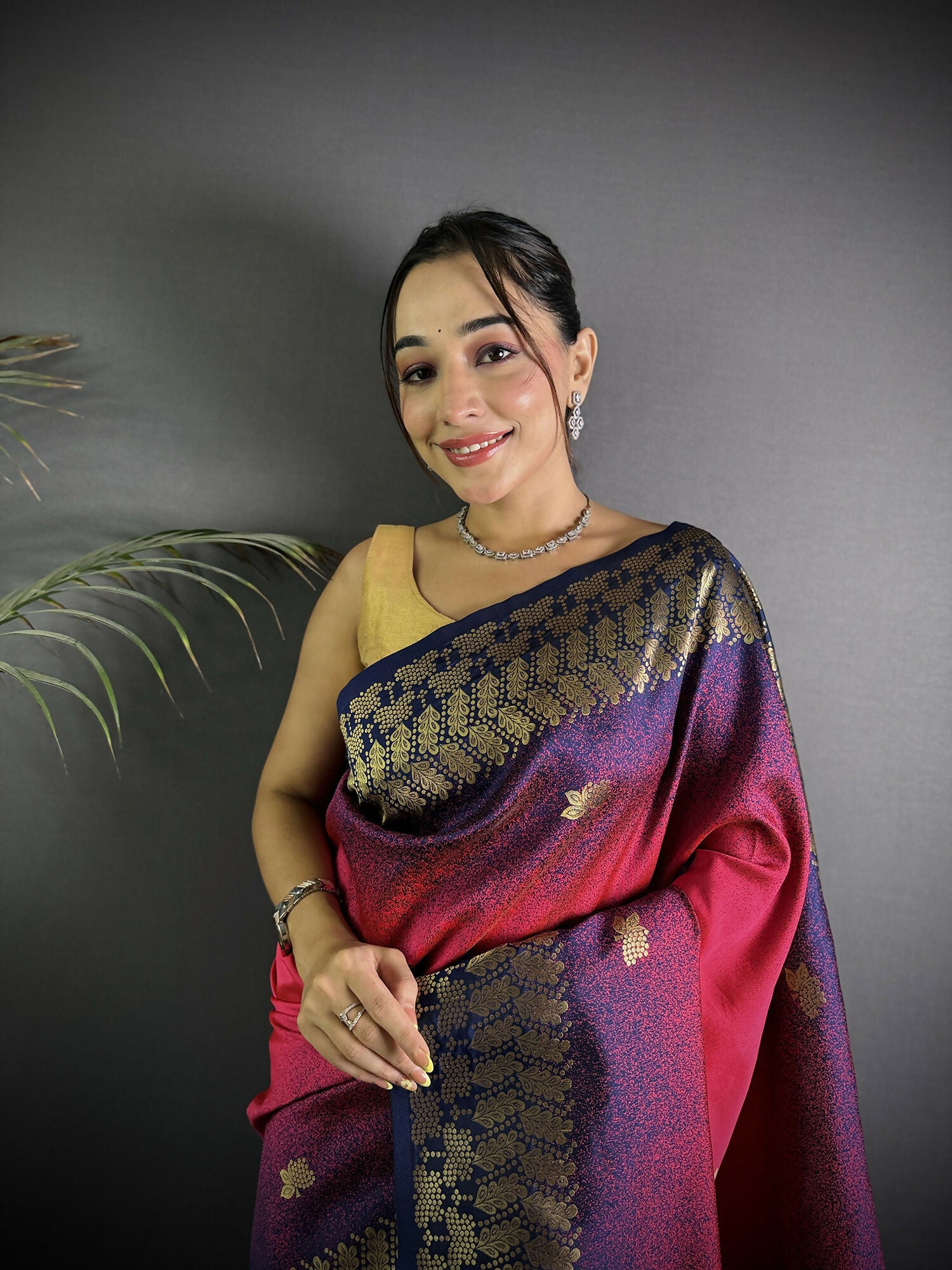 Joban Fashion Red Handloom Silk Ikkat Saree