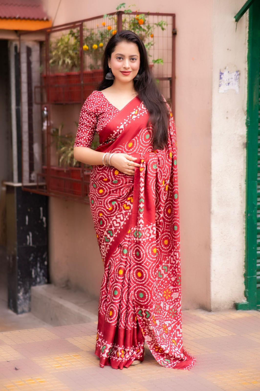 Red Silk Blend Ethnic Motifs Saree with Unstitched Blouse - A2M - Distacart