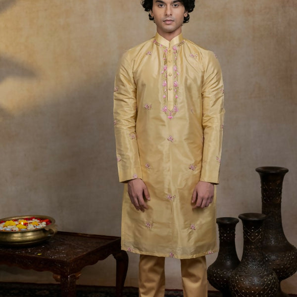 Semi Pattu Gold Padmajaal Kurta Set By Hilo Design