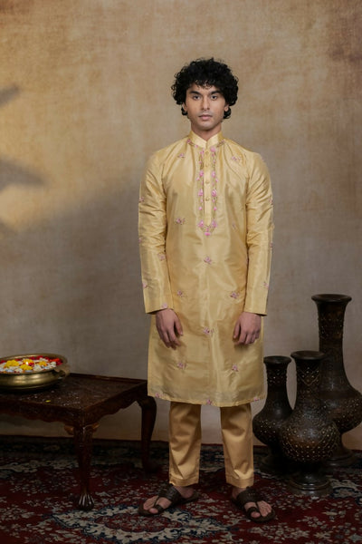 Semi Pattu Gold Padmajaal Kurta Set By Hilo Design
