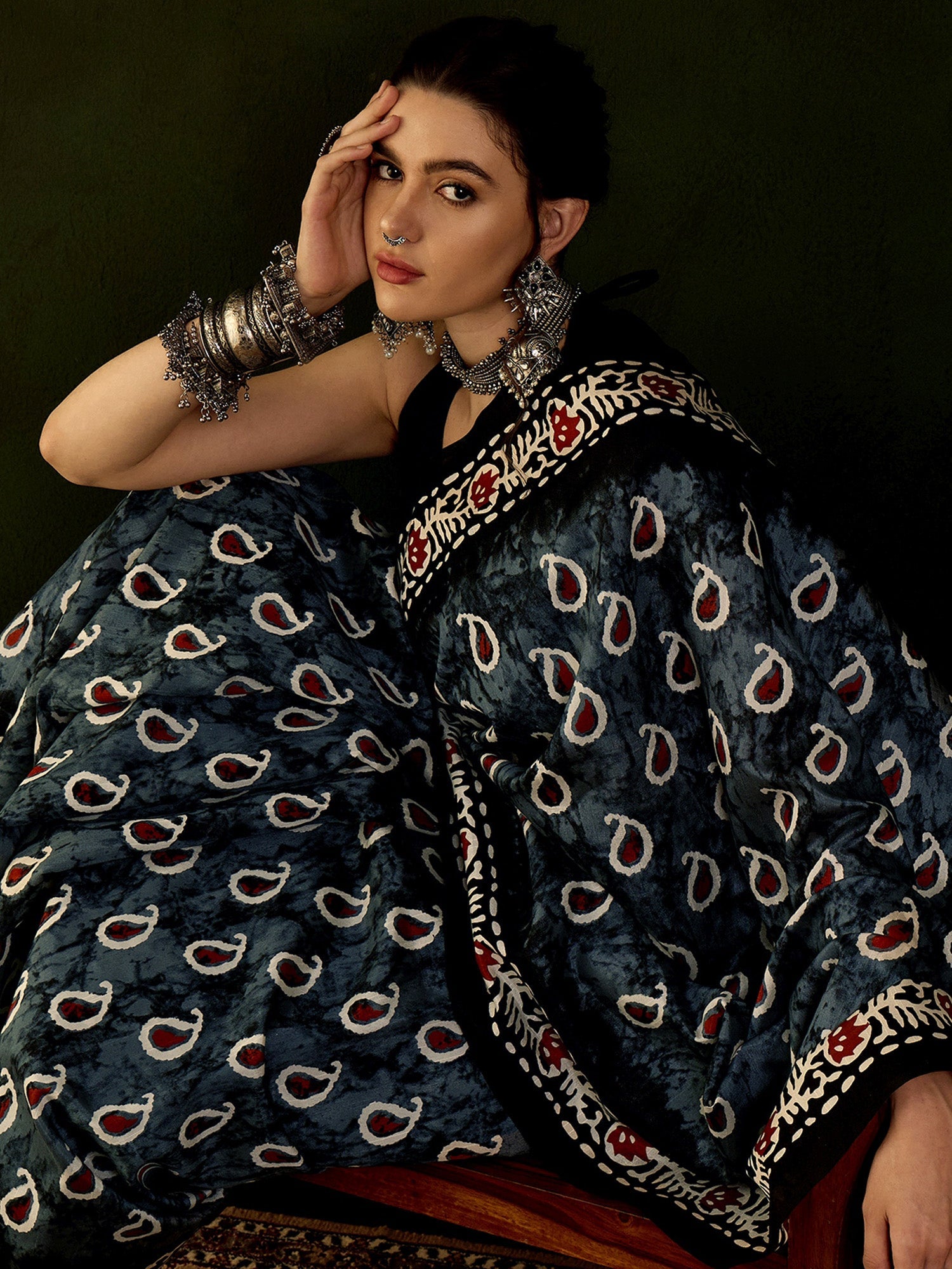 NOZ2TOZ Women's Bhagalpuri Silk Grey Printed Designer Saree With Blouse Piece - Distacart