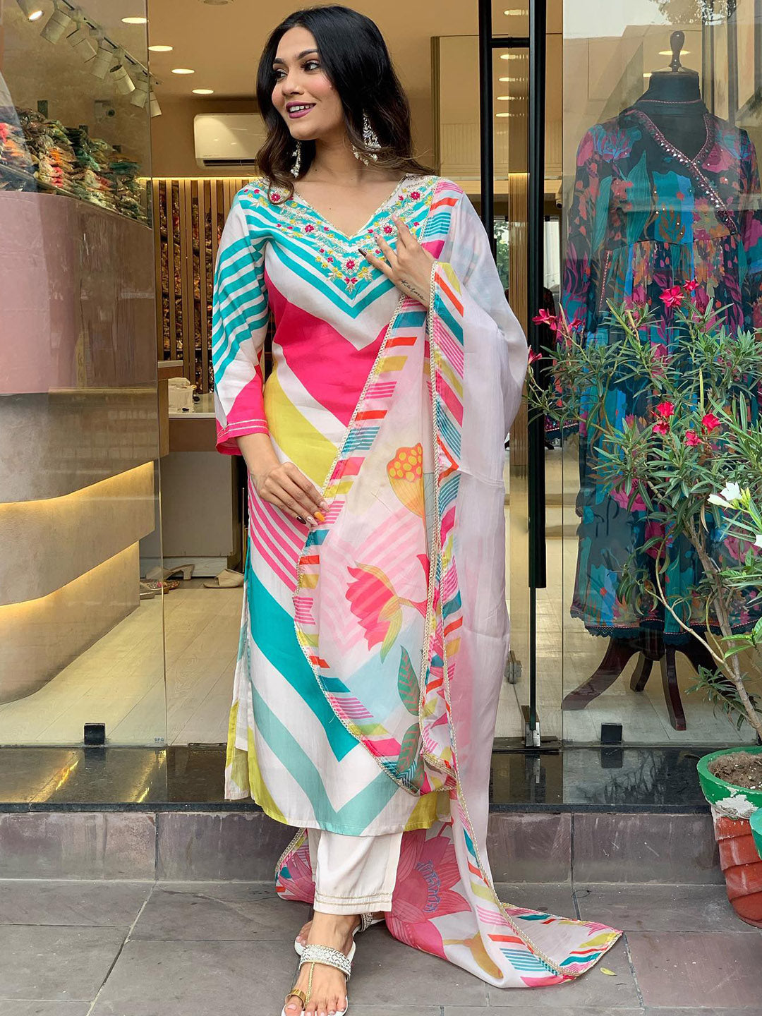 Kalini Chevron Printed Beads & Stones Regular Kurta With Trousers & Dupatta - Distacart
