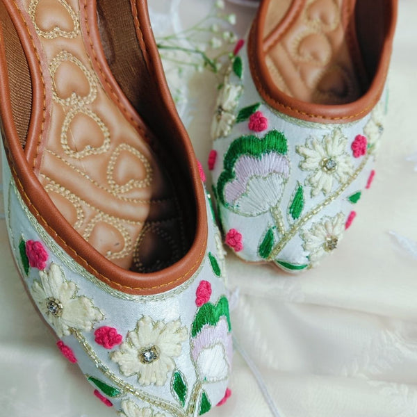 Desi Colour Women Indian Ethnic Footwear-Party Wear Multi Colour Thread Work - Distacart